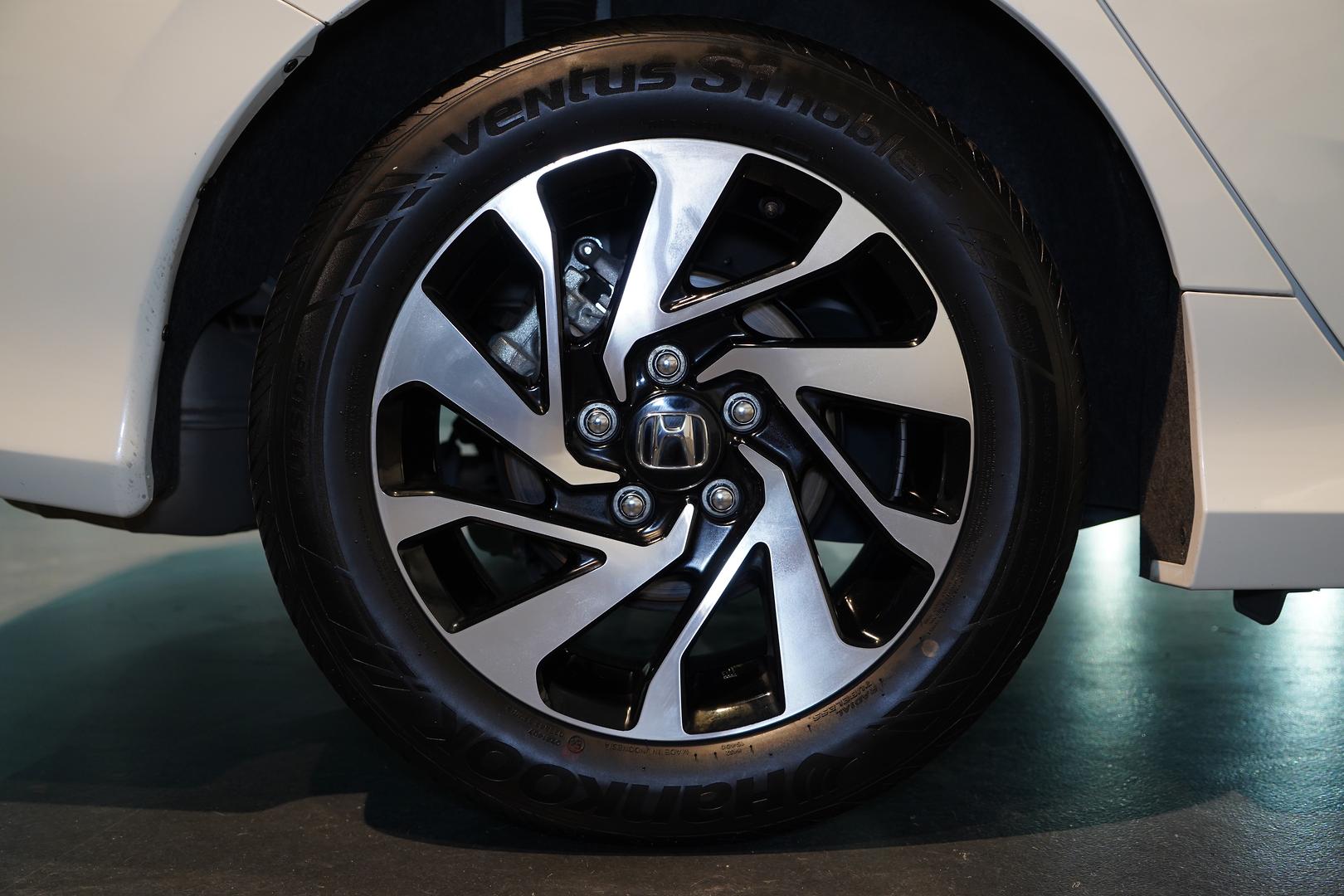 2017 HONDA CIVIC MY16 VTi-S CONTINUOUS VARIABLE 4D SEDAN