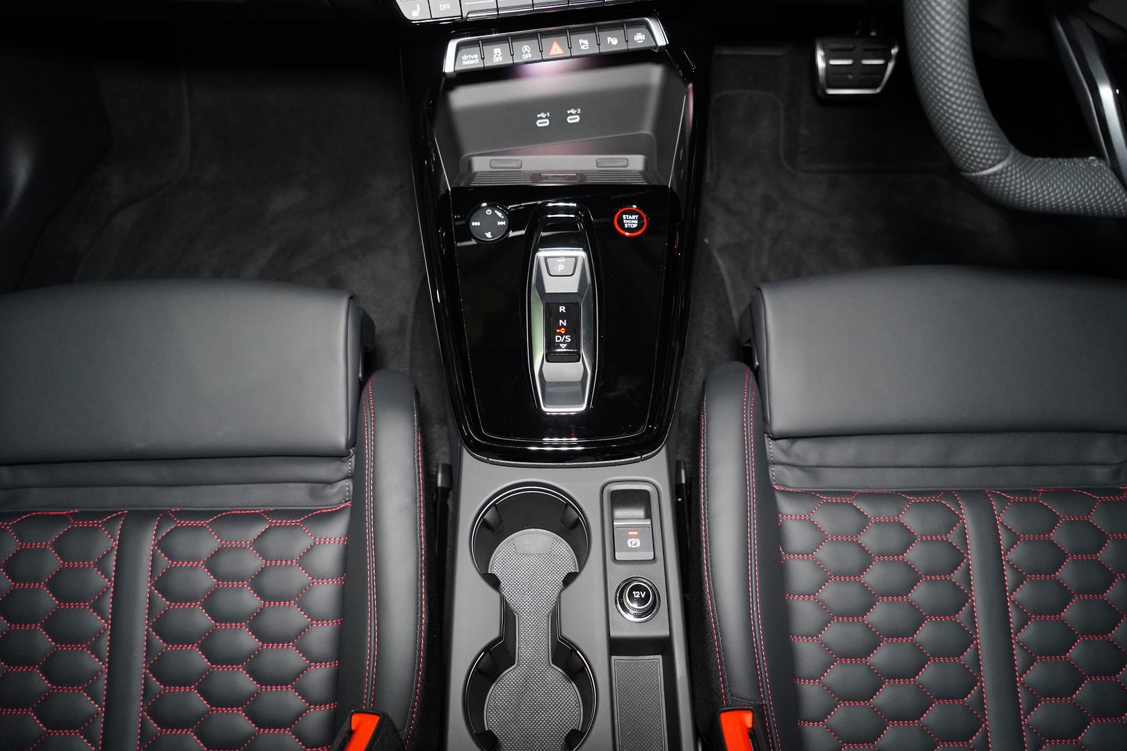 2025 AUDI RS 3 8Y MY24 2.5 TFSI S TRONIC 7 SP AUTO S-TRONIC 4D SEDAN
