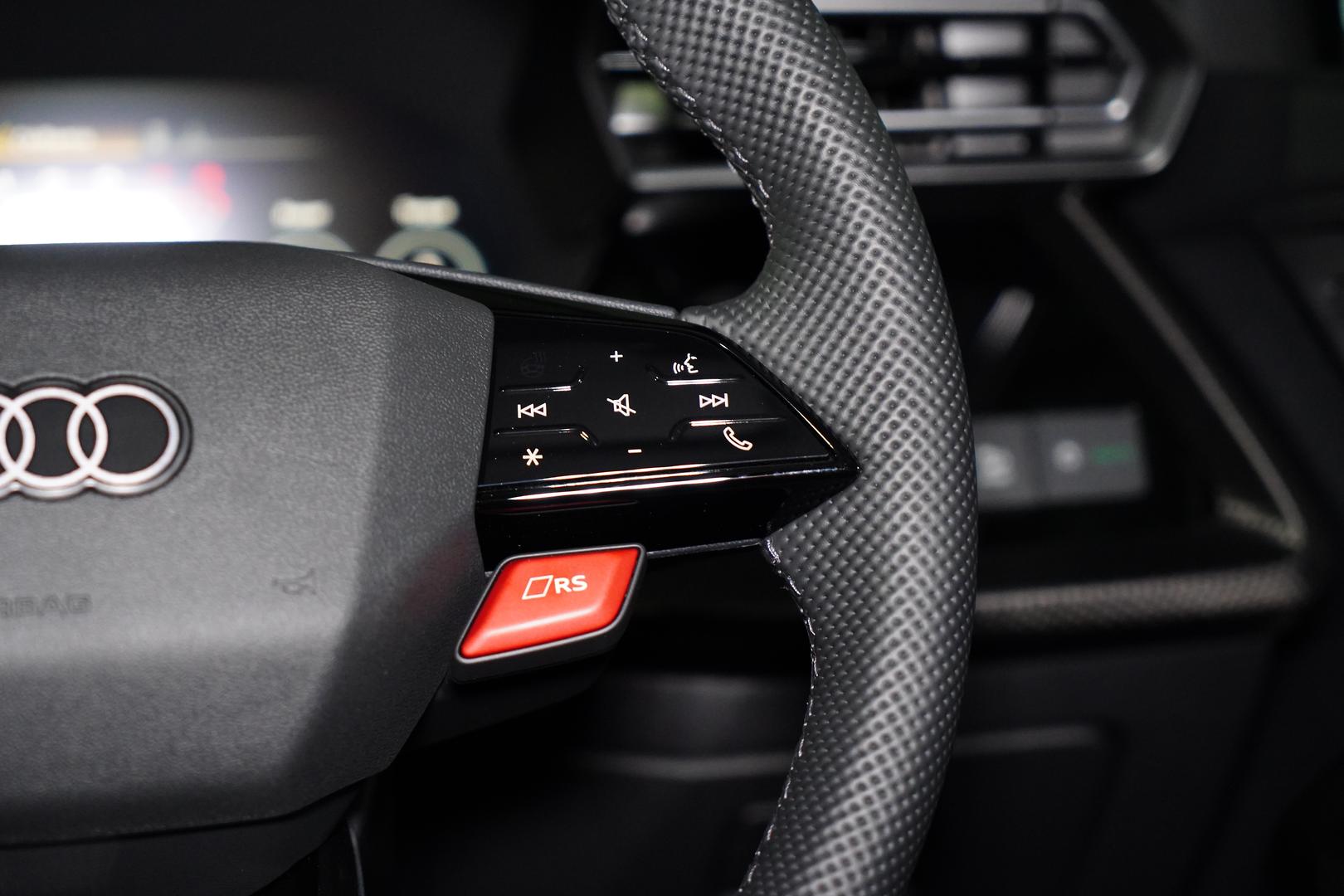 2025 AUDI RS 3 8Y MY24 2.5 TFSI S TRONIC 7 SP AUTO S-TRONIC 4D SEDAN