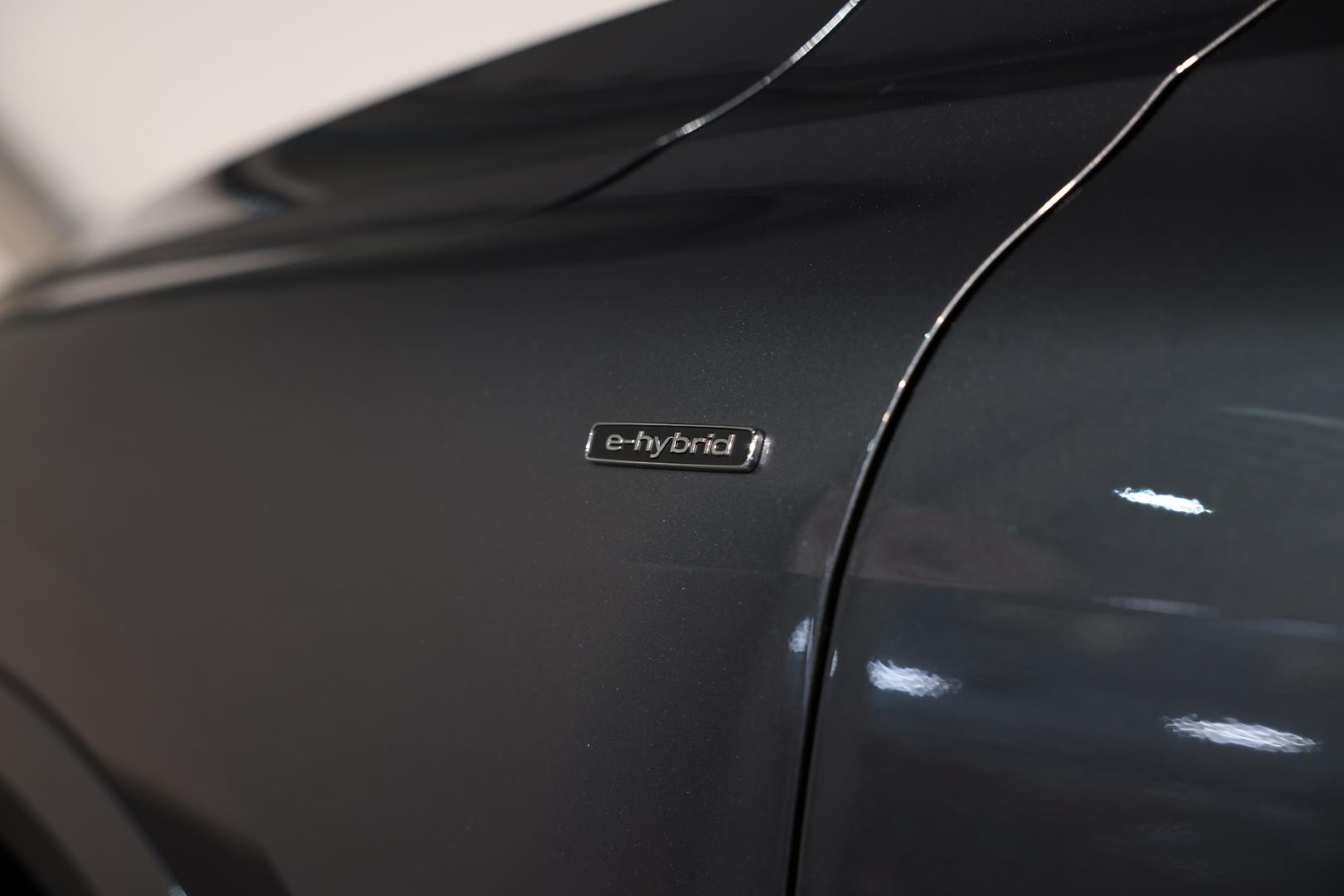 2025 AUDI Q5 GU MY25 E-HYBRID QUATTRO 270kW PHEV 7 SP AUTO S-TRONIC 4D SPORTBACK