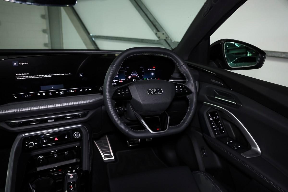 2025 AUDI Q5 FY-GU MY25 TDI QUATTRO SPORT 150kW 7 SP AUTO S-TRONIC 4D WAGON