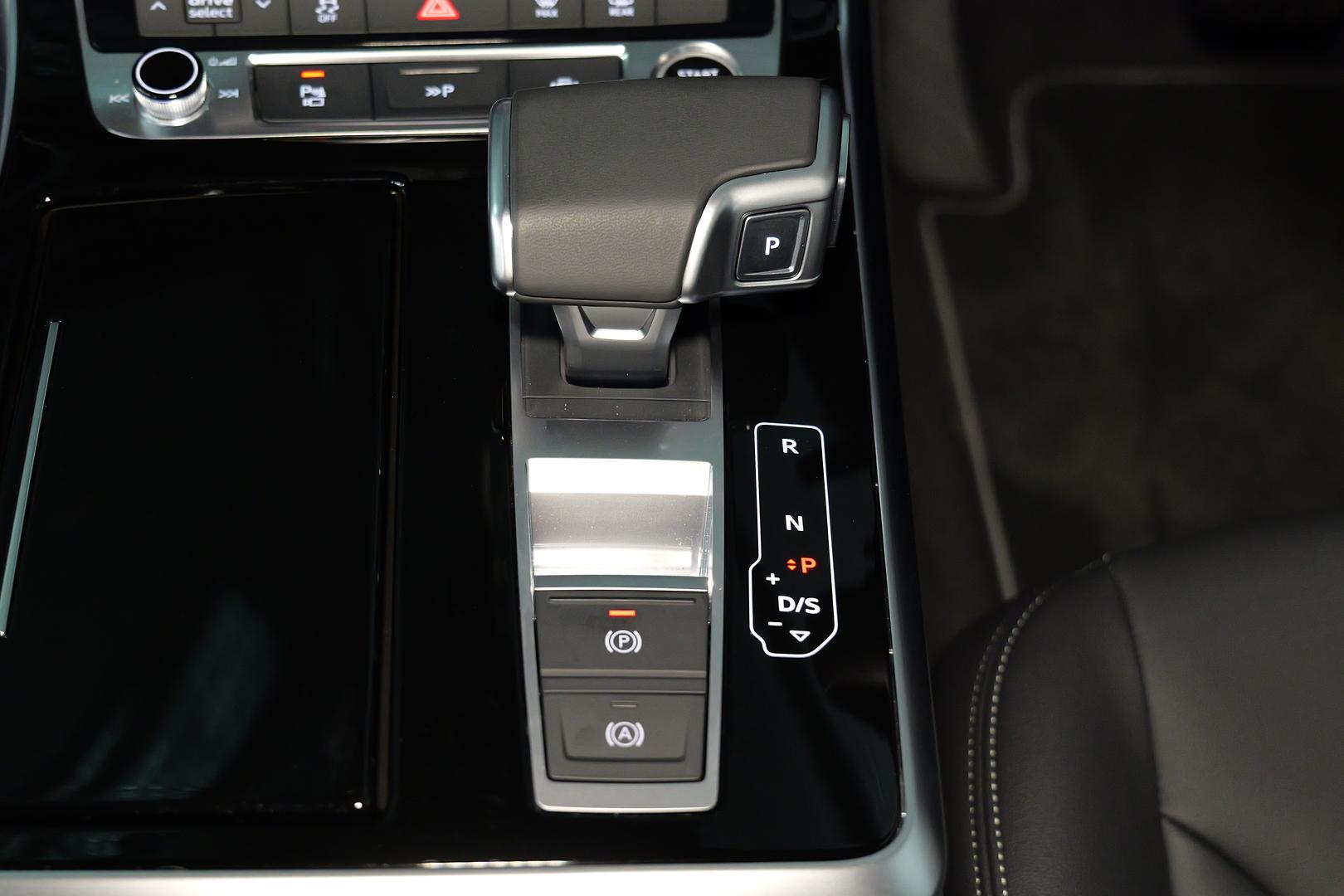 2026 AUDI Q7 4M MY26 TDI QUATTRO 170kW S-LINE 8 SP AUTOMATIC TIPTRONIC 4D WAGON