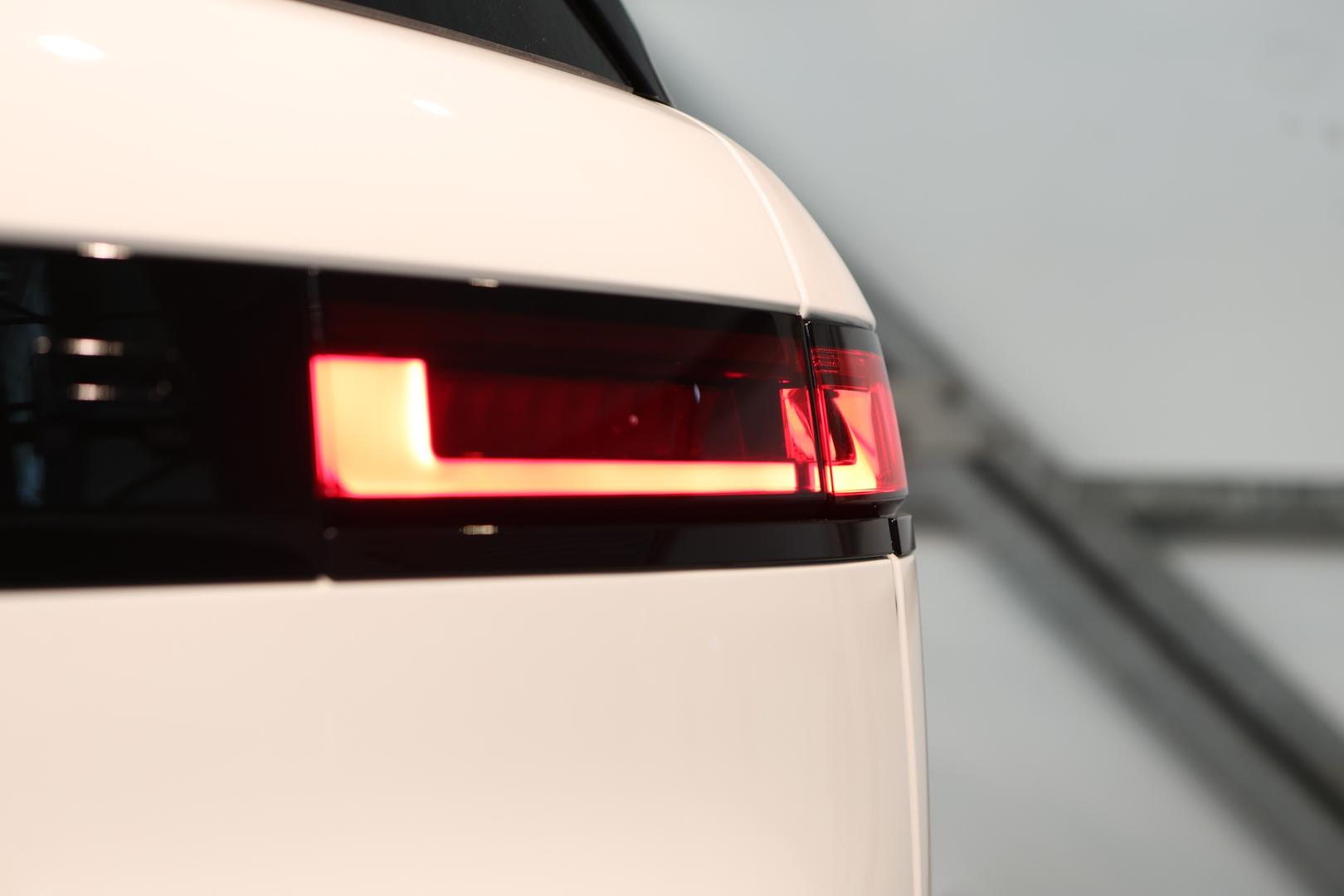 2023 LAND ROVER RANGE ROVER SPORT L461 MY23 D300 SE DYNAMIC (221kW) 8 SP AUTOMATIC 4D WAGON