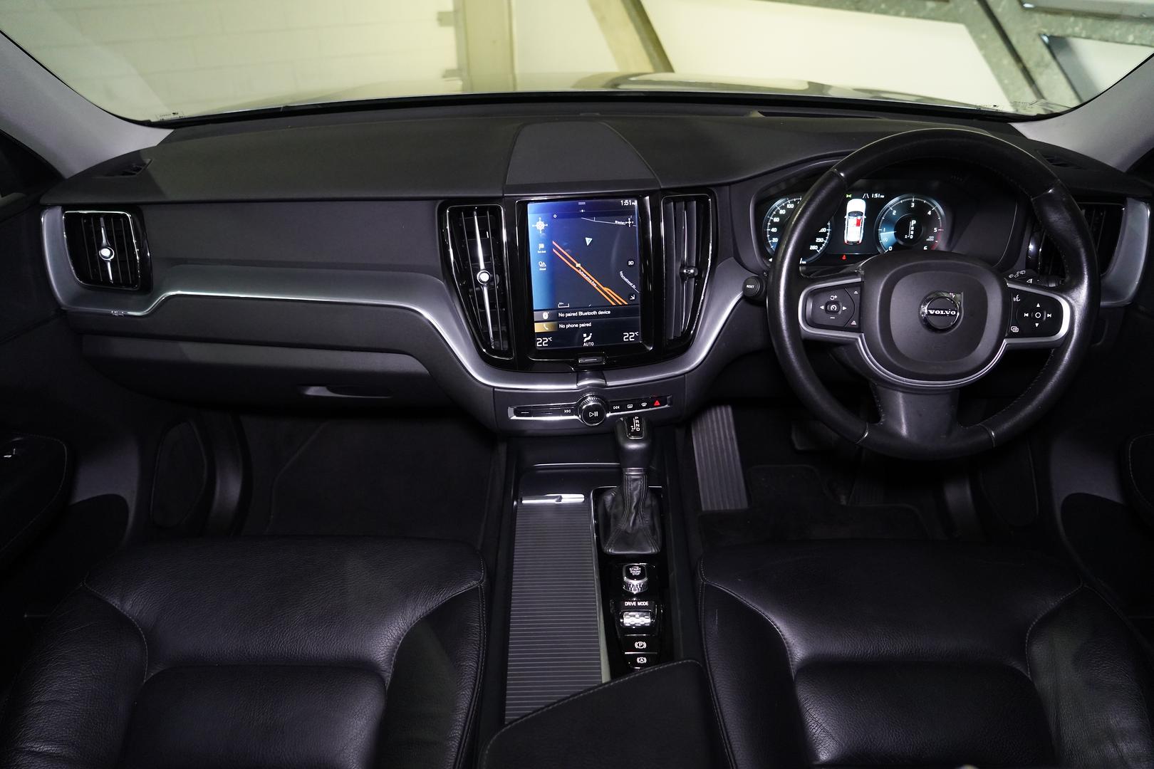 2018 VOLVO XC60 246 MY19 D4 MOMENTUM (AWD) 8 SP AUTOMATIC GEARTRONIC 4D WAGON
