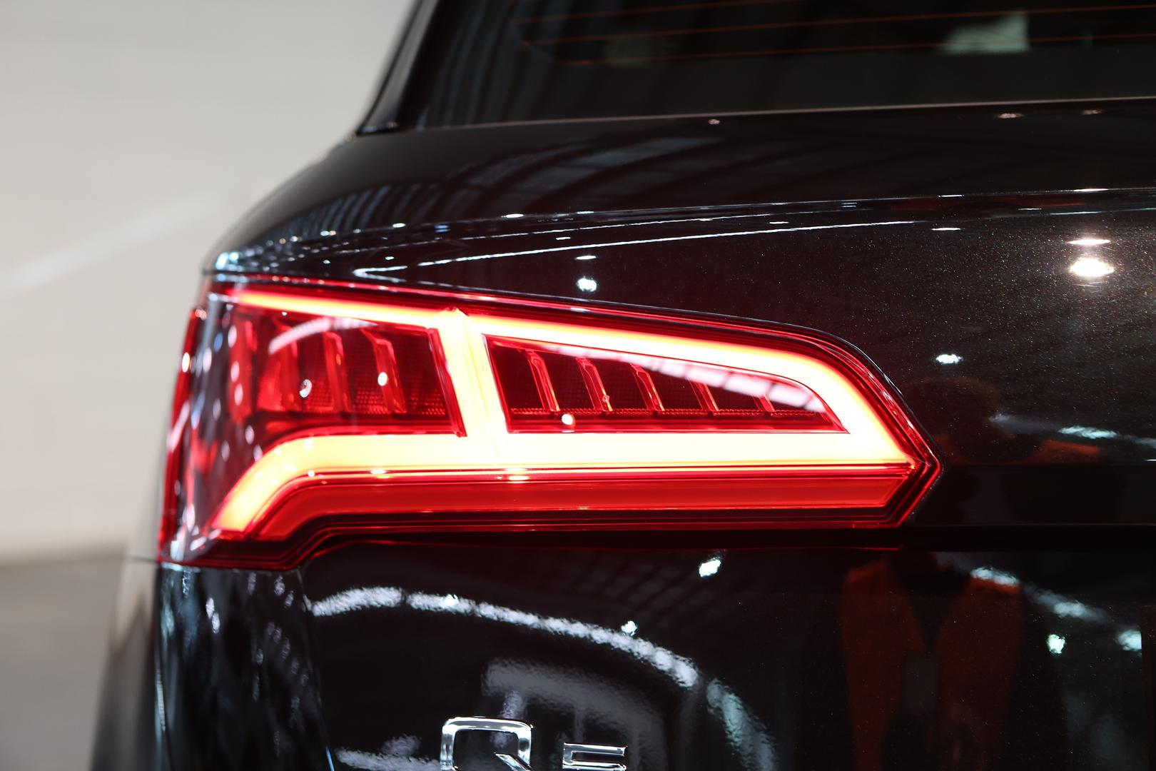 2019 AUDI Q5 FY MY19A 40 TDI QUATTRO SPORT 7 SP AUTO S-TRONIC 4D WAGON