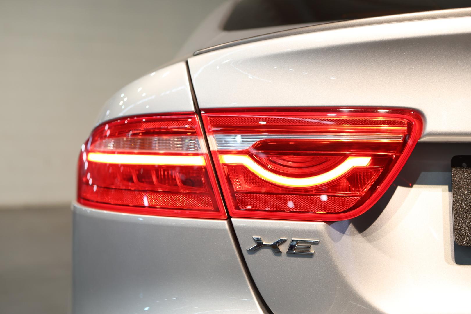2018 JAGUAR XE X760 MY19 30t (221kW) 300 SPORT 8 SP AUTOMATIC 4D SEDAN