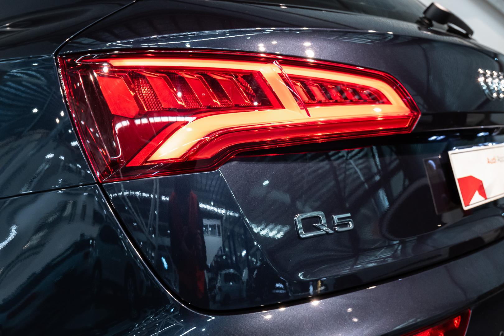 2018 AUDI Q5 FY MY19 40 TDI QUATTRO SPORT 7 SP AUTO S-TRONIC 4D WAGON