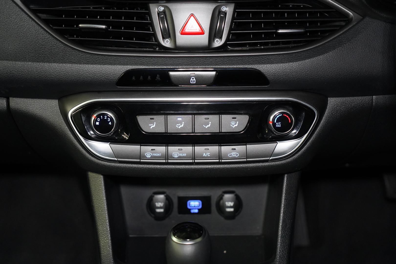 2020 HYUNDAI i30 PD.V4 MY21 ACTIVE 6 SP AUTOMATIC 4D HATCHBACK