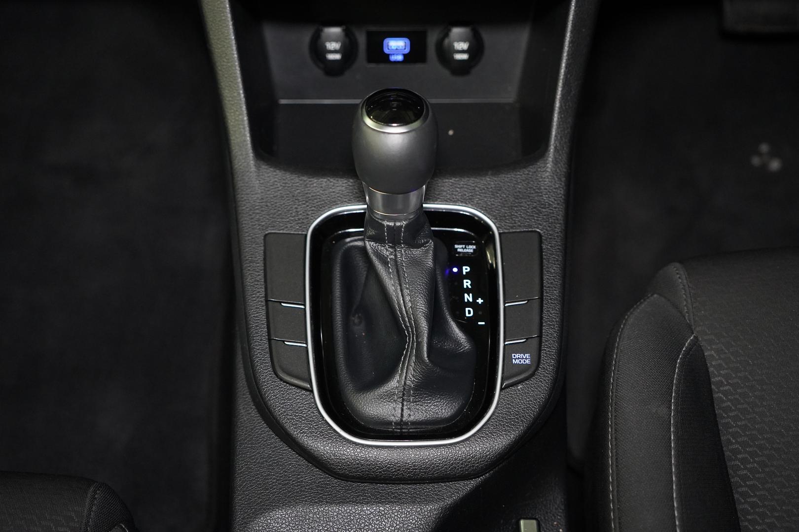 2020 HYUNDAI i30 PD.V4 MY21 ACTIVE 6 SP AUTOMATIC 4D HATCHBACK