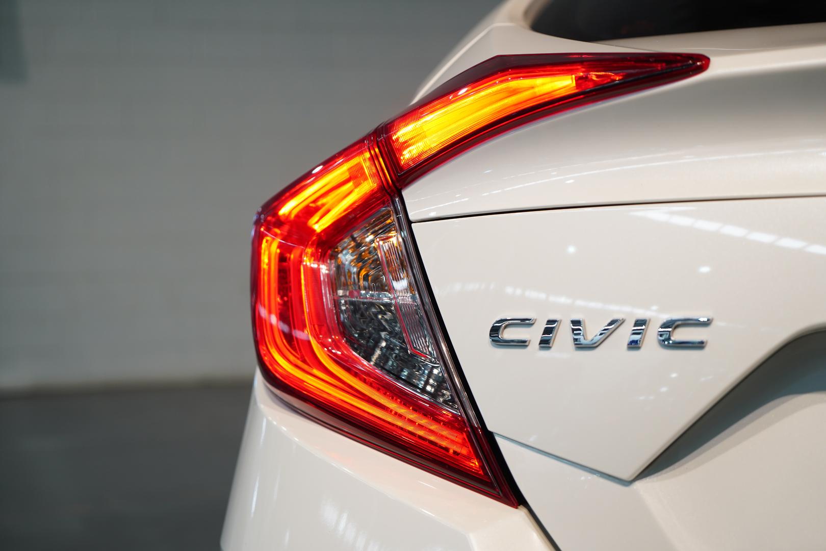 2018 HONDA CIVIC MY17 VTi-S CONTINUOUS VARIABLE 4D SEDAN