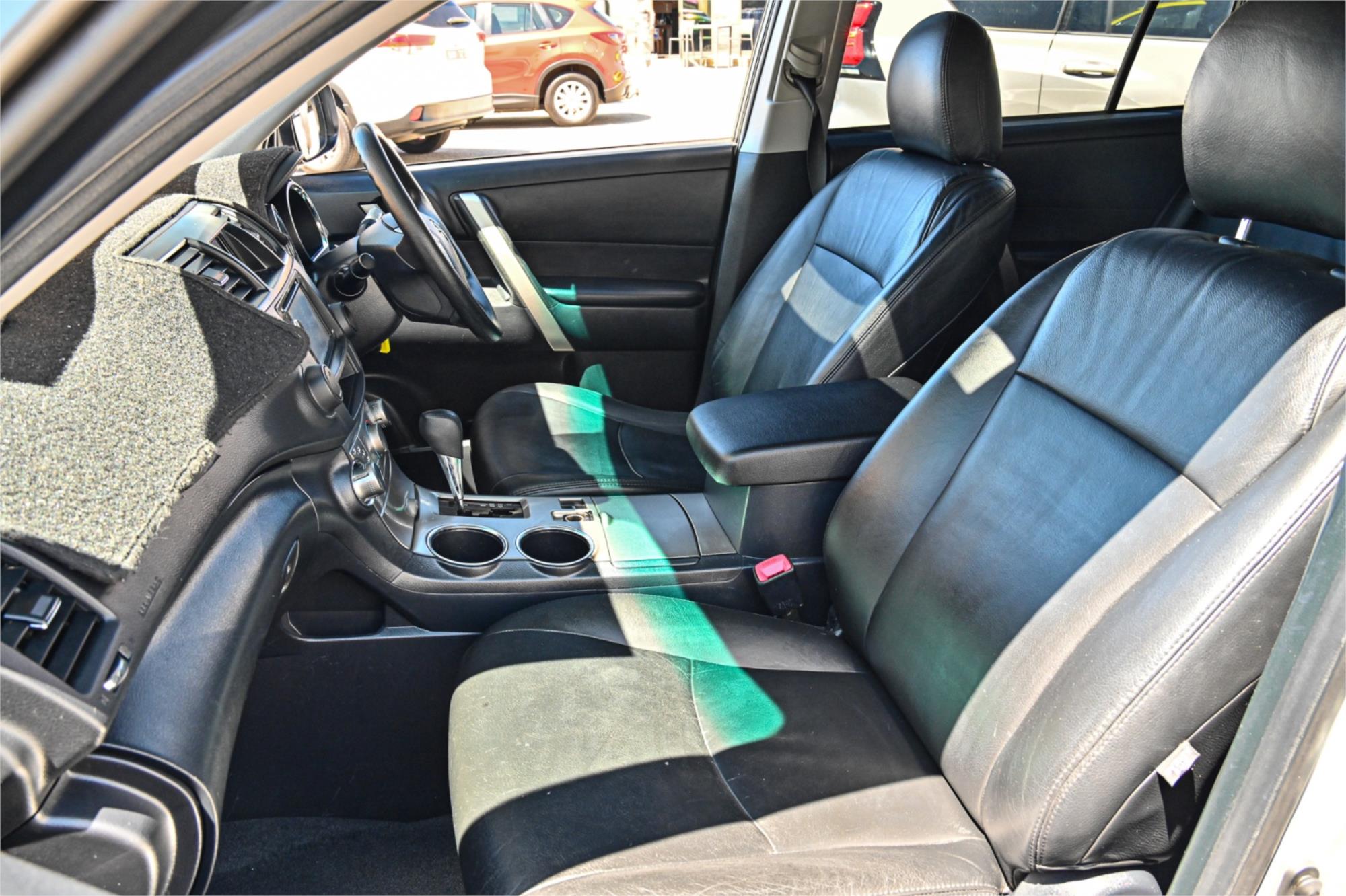 2012 TOYOTA KLUGER GSU40R MY11 UPGRADE ALTITUDE (FWD) 7 SEAT 5 SP AUTOMATIC 4D WAGON