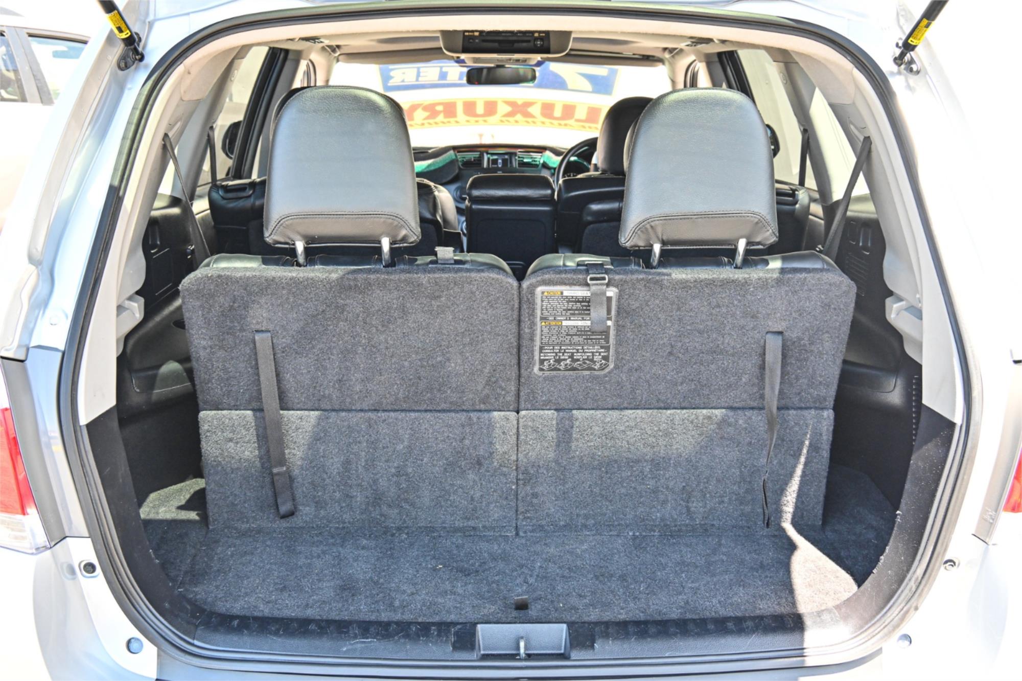 2012 TOYOTA KLUGER GSU40R MY11 UPGRADE ALTITUDE (FWD) 7 SEAT 5 SP AUTOMATIC 4D WAGON