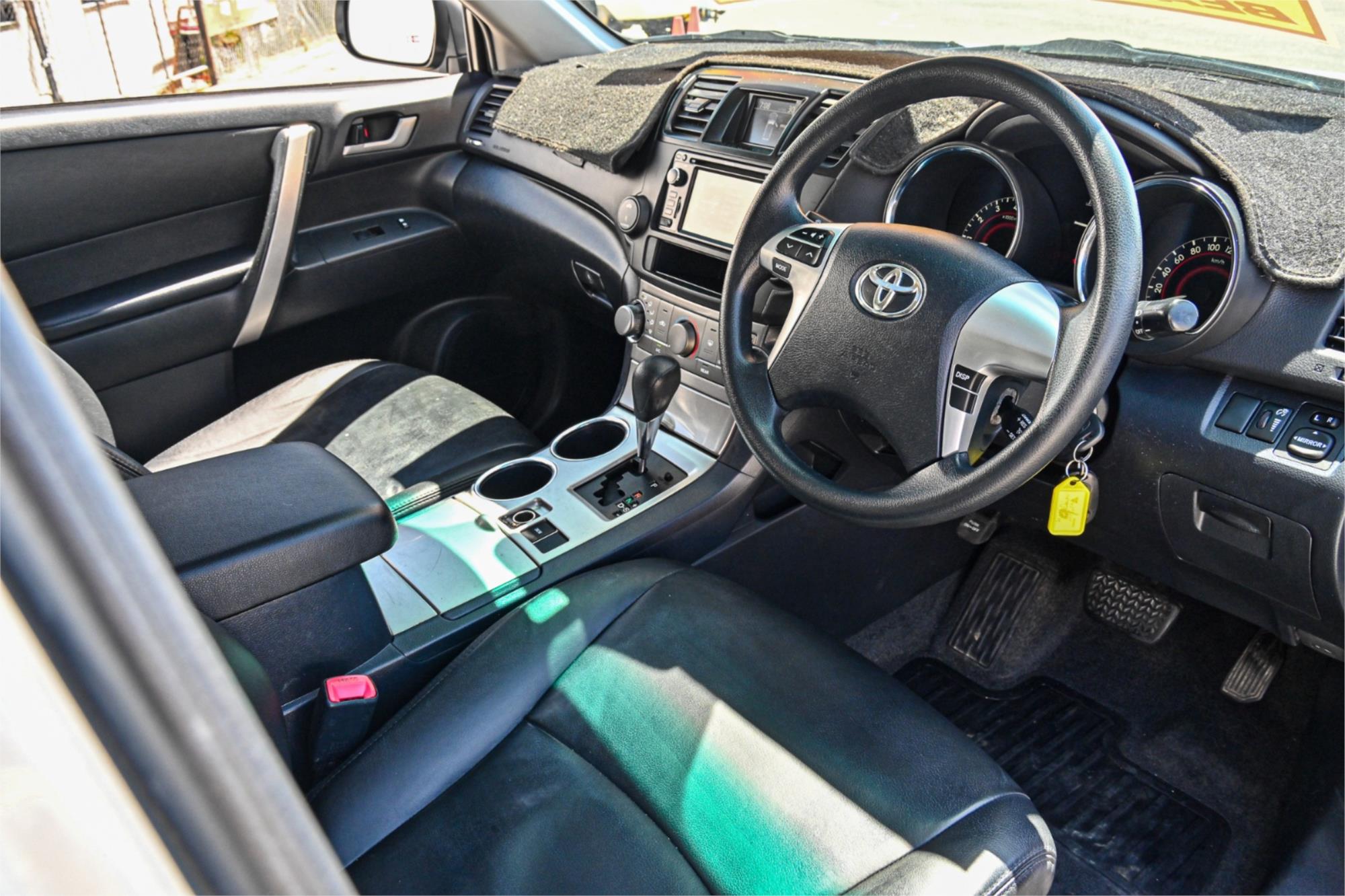 2012 TOYOTA KLUGER GSU40R MY11 UPGRADE ALTITUDE (FWD) 7 SEAT 5 SP AUTOMATIC 4D WAGON