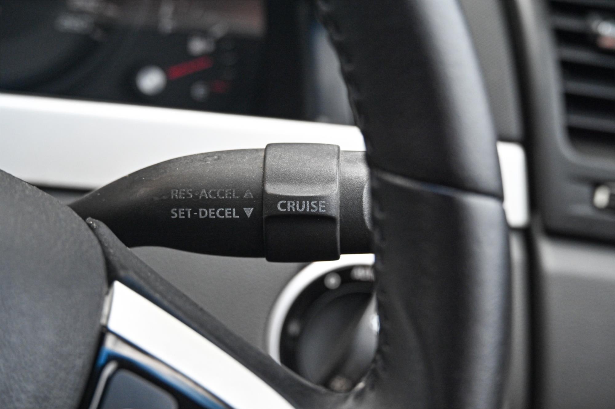 2011 HOLDEN COMMODORE VE II MY12 SV6 6 SP AUTOMATIC 4D SEDAN