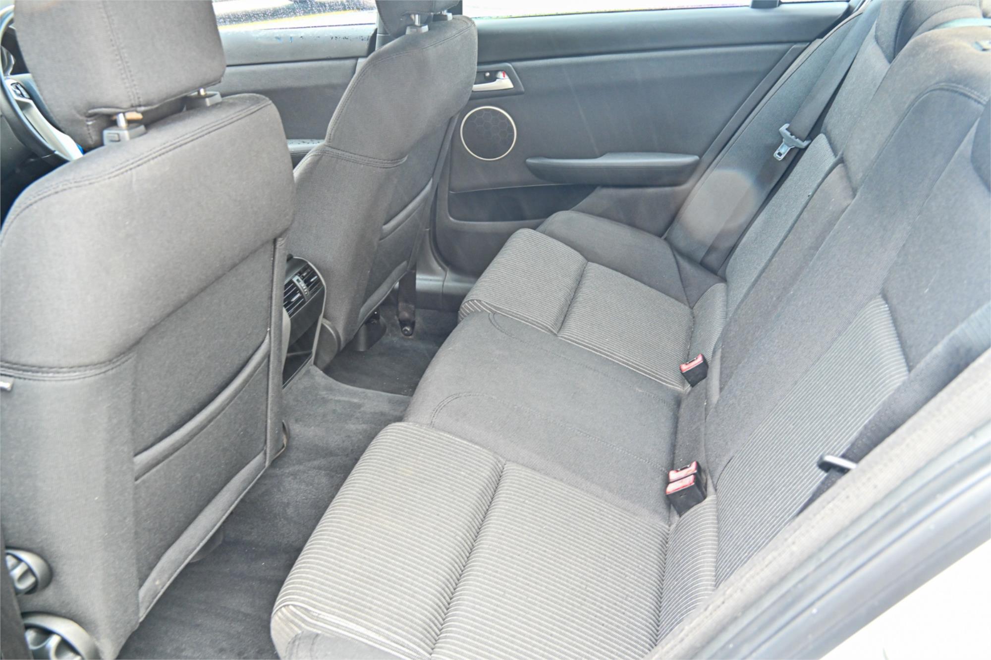 2011 HOLDEN COMMODORE VE II MY12 SV6 6 SP AUTOMATIC 4D SEDAN