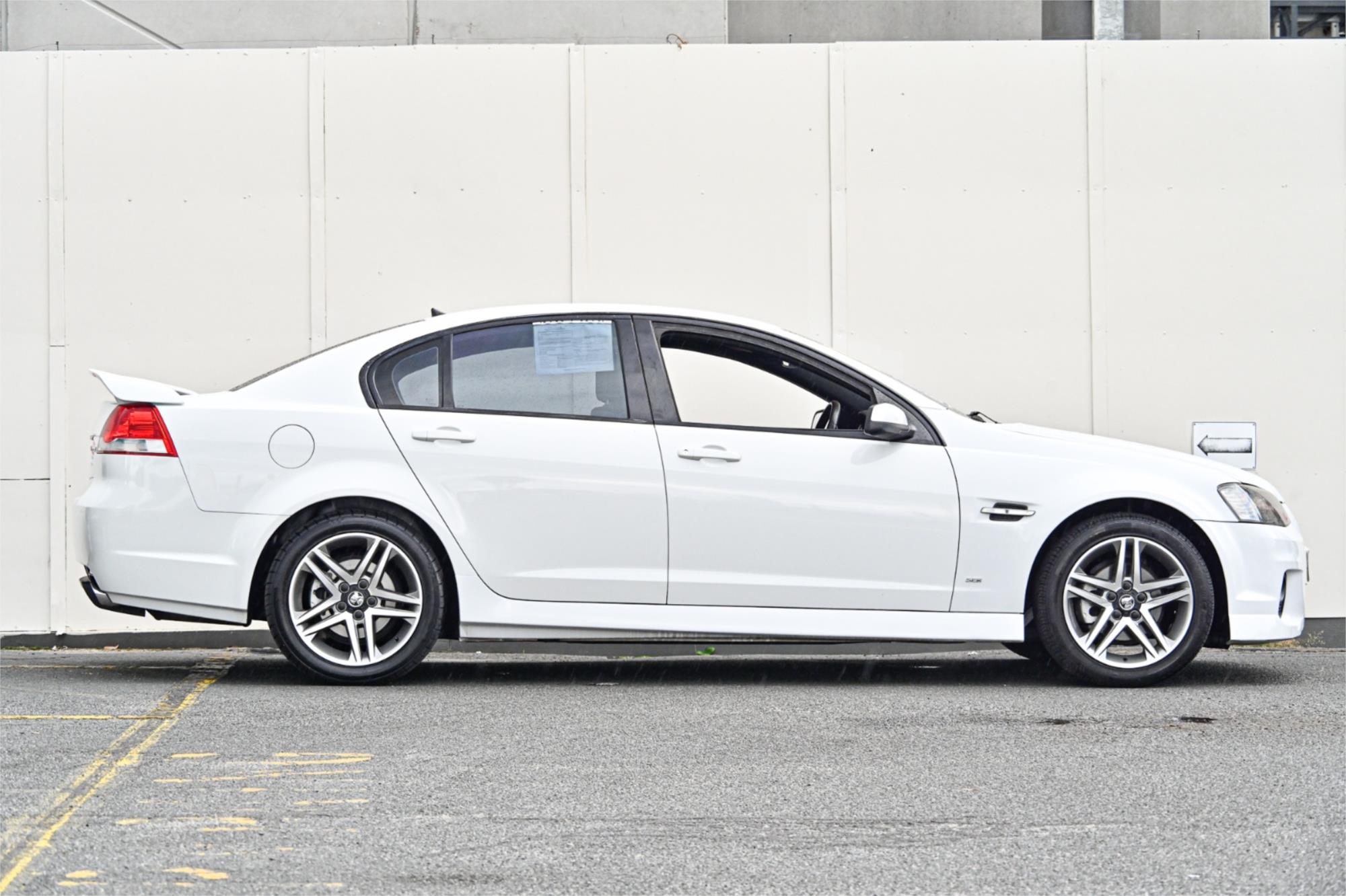 2011 HOLDEN COMMODORE VE II MY12 SV6 6 SP AUTOMATIC 4D SEDAN