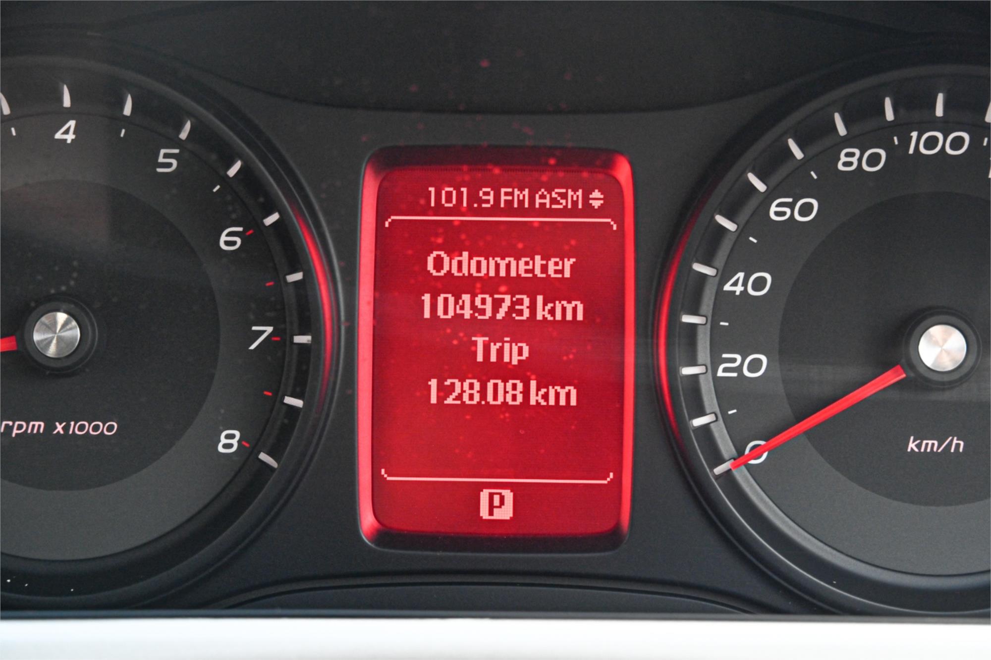 2011 HOLDEN COMMODORE VE II MY12 SV6 6 SP AUTOMATIC 4D SEDAN