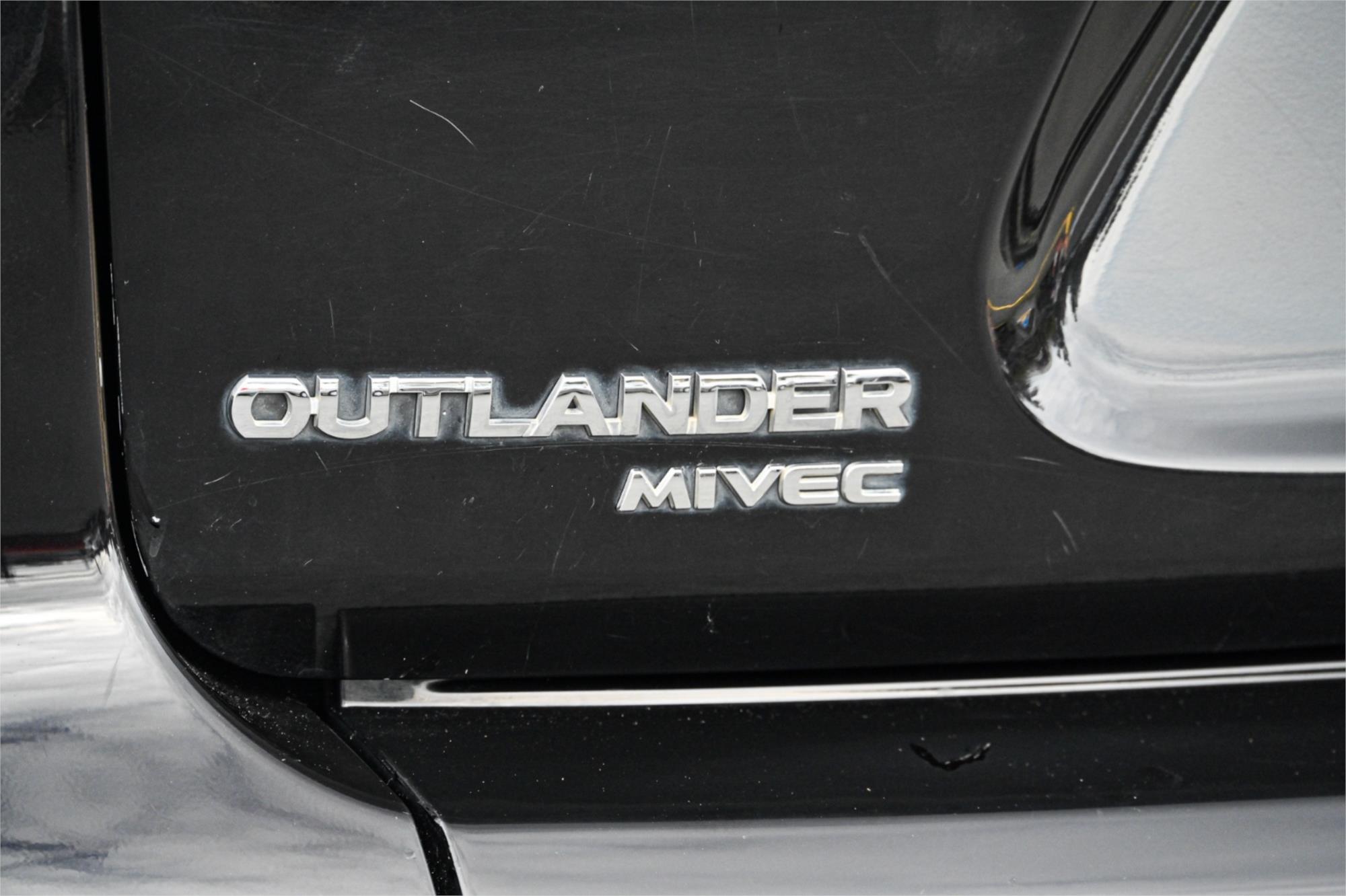 2011 MITSUBISHI OUTLANDER ZH MY11 LS (FWD) CVT AUTO 6 SP SEQUENTIAL 4D WAGON