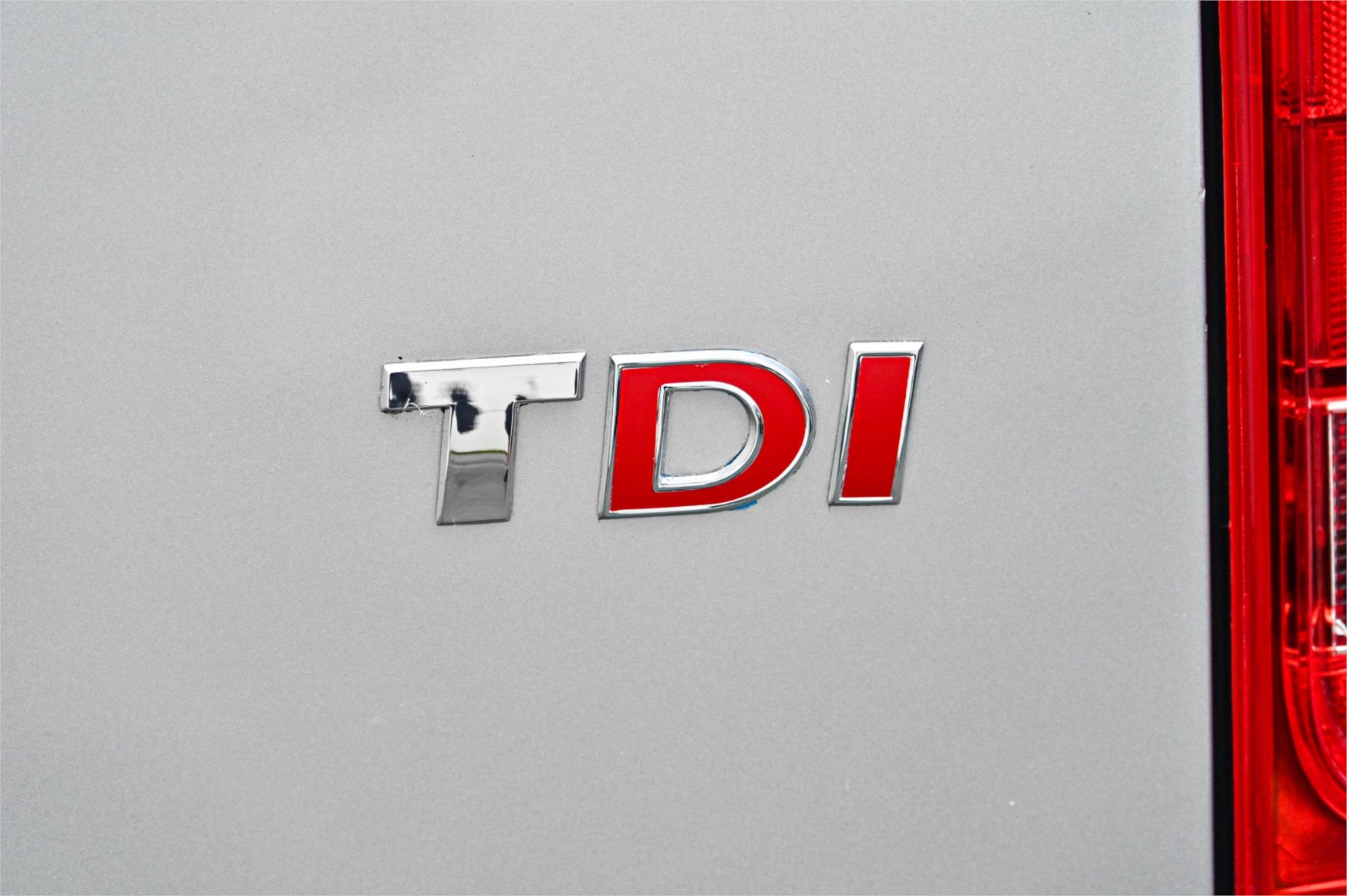 2015 VOLKSWAGEN AMAROK 2H MY14 TDI340 (4x2) 6 SP MANUAL DUAL C/CHAS