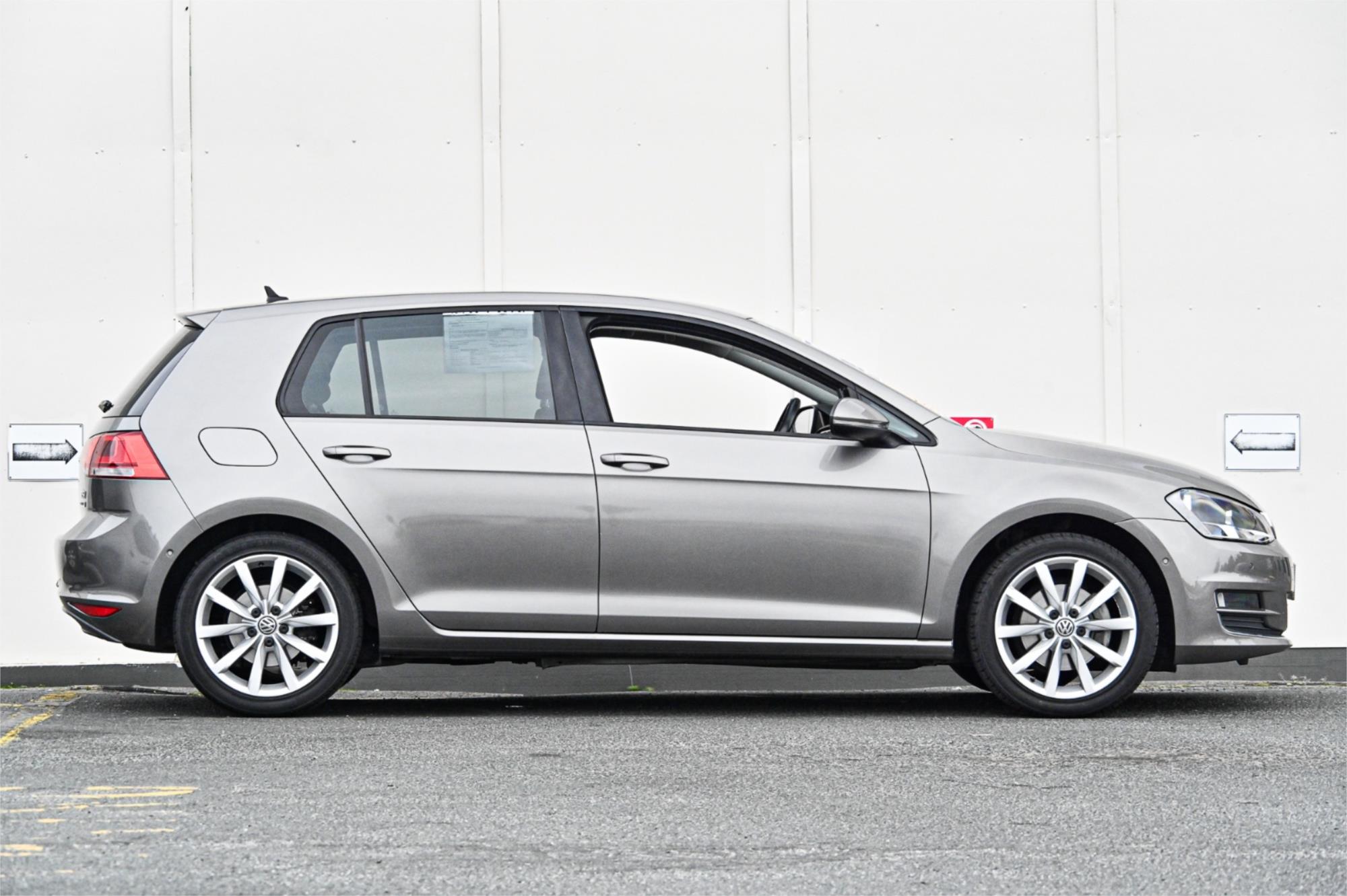 2016 VOLKSWAGEN GOLF AU MY16 110 TSI HIGHLINE 7 SP AUTO DIRECT SHIFT 5D HATCHBACK