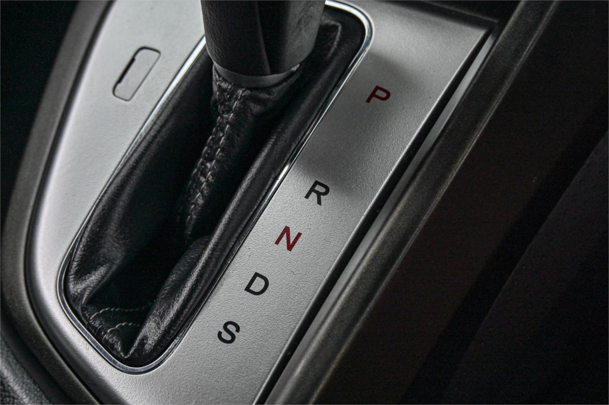 2013 HONDA CIVIC FK MY13 VTi-L 5 SP AUTOMATIC 5D HATCHBACK