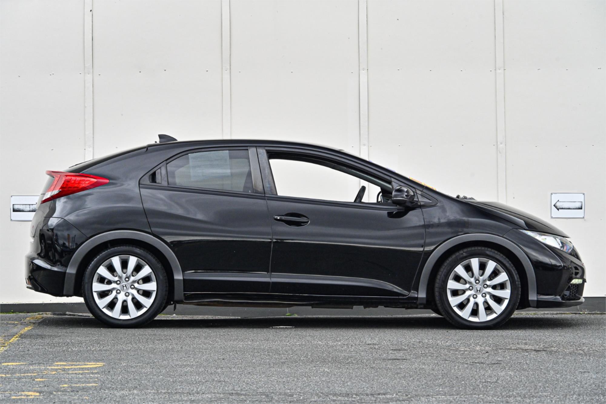 2013 HONDA CIVIC FK MY13 VTi-L 5 SP AUTOMATIC 5D HATCHBACK