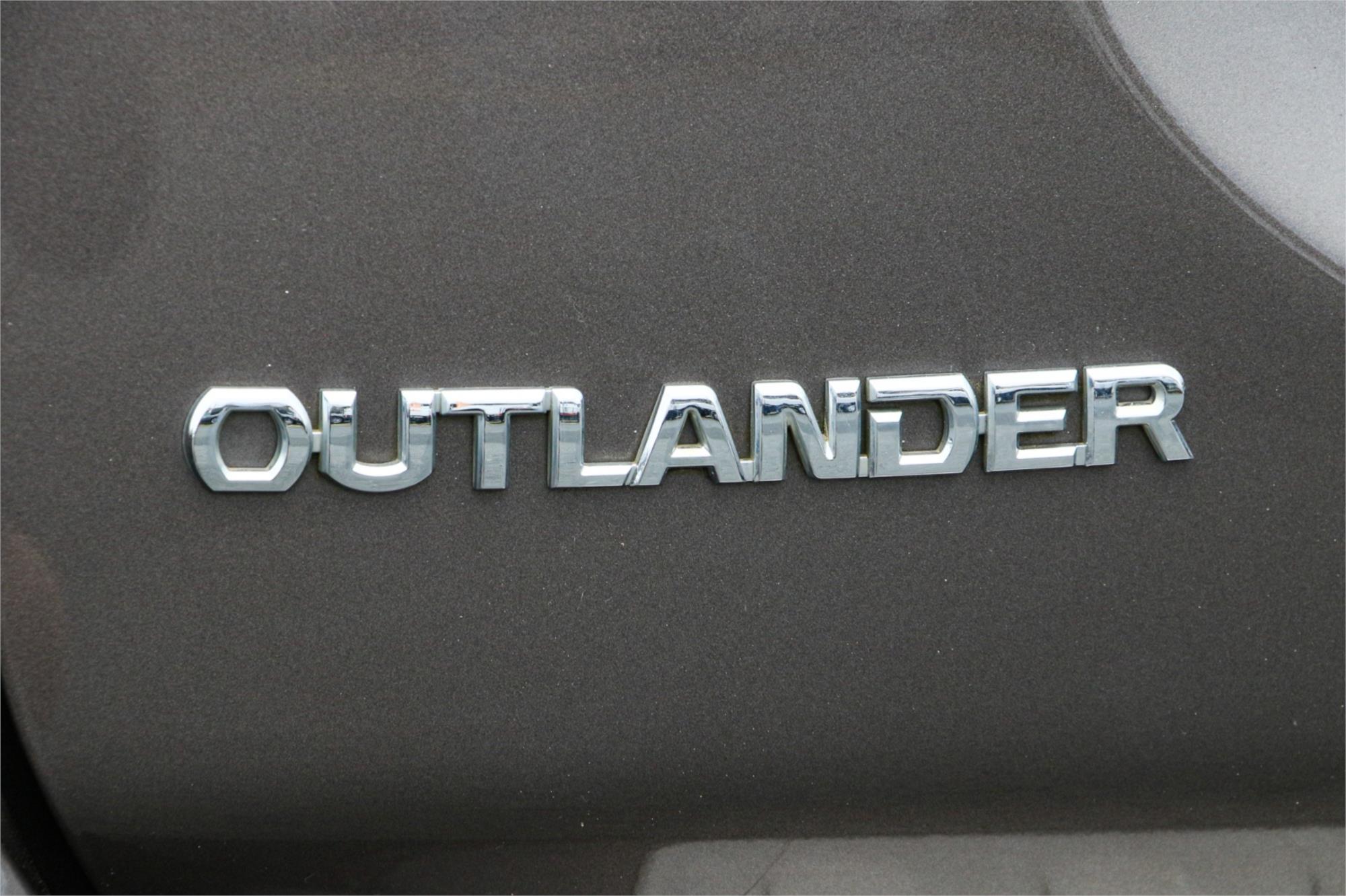 2016 MITSUBISHI OUTLANDER ZK MY16 XLS (4x4) CONTINUOUS VARIABLE 4D WAGON