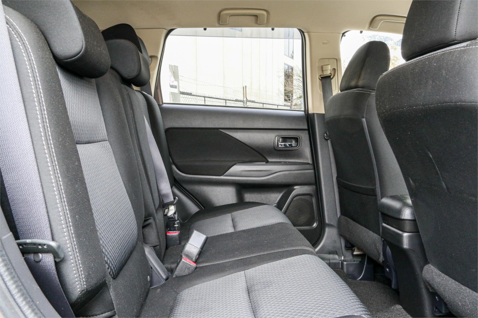 2016 MITSUBISHI OUTLANDER ZK MY16 XLS (4x4) CONTINUOUS VARIABLE 4D WAGON