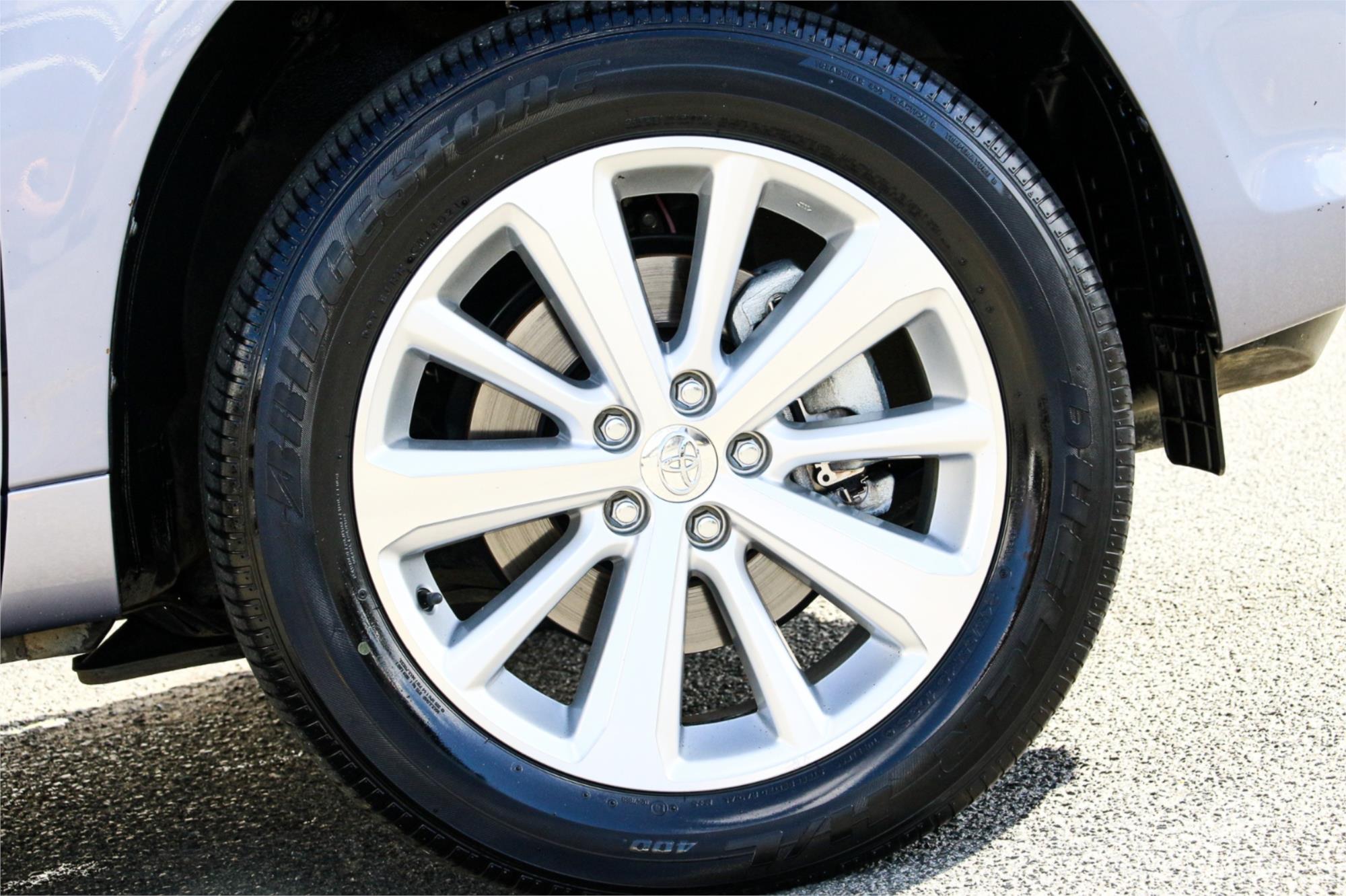 2010 TOYOTA KLUGER GSU45R ALTITUDE (4x4) 7 SEAT 5 SP AUTOMATIC 4D WAGON