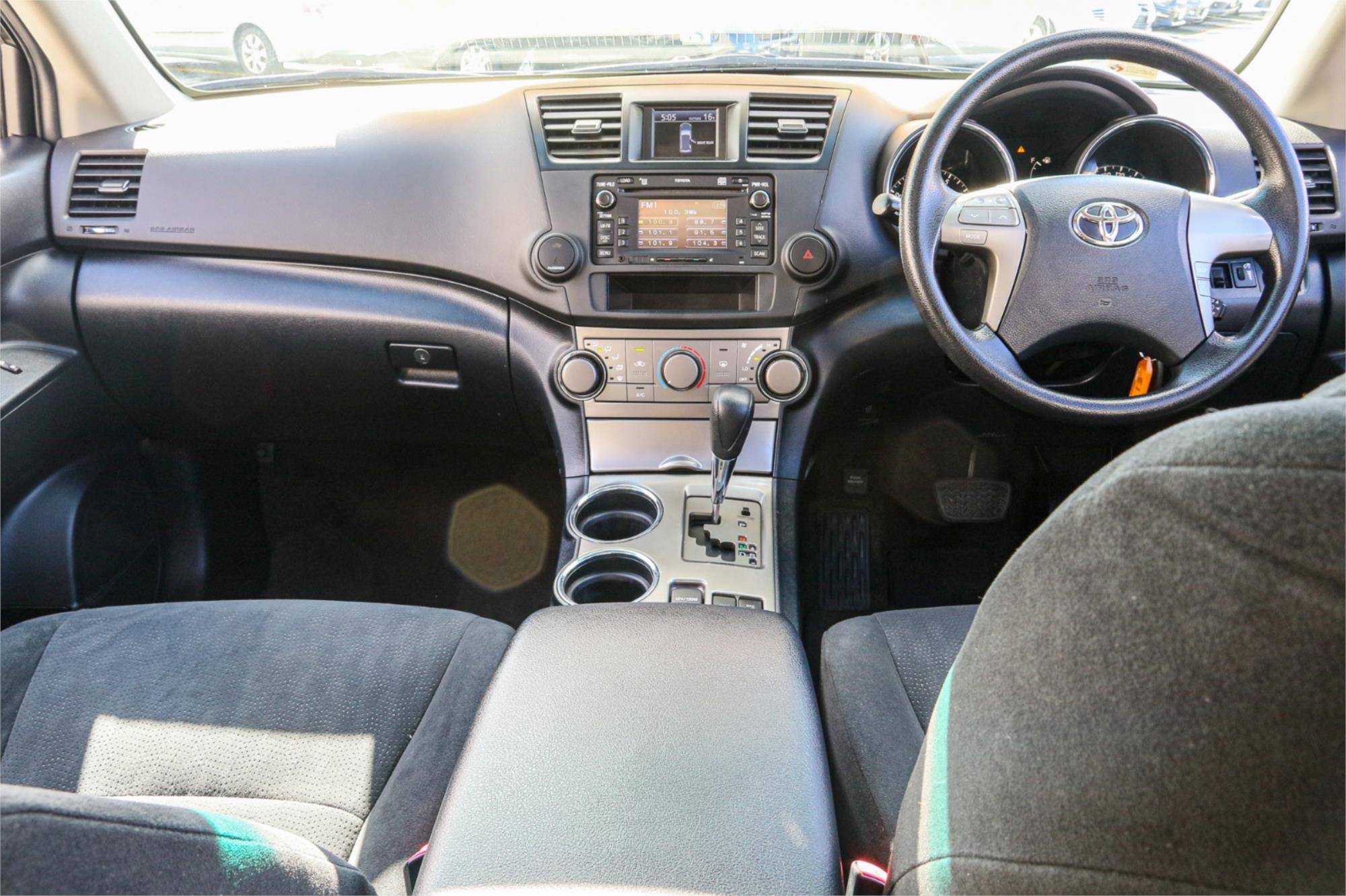 2010 TOYOTA KLUGER GSU45R ALTITUDE (4x4) 7 SEAT 5 SP AUTOMATIC 4D WAGON