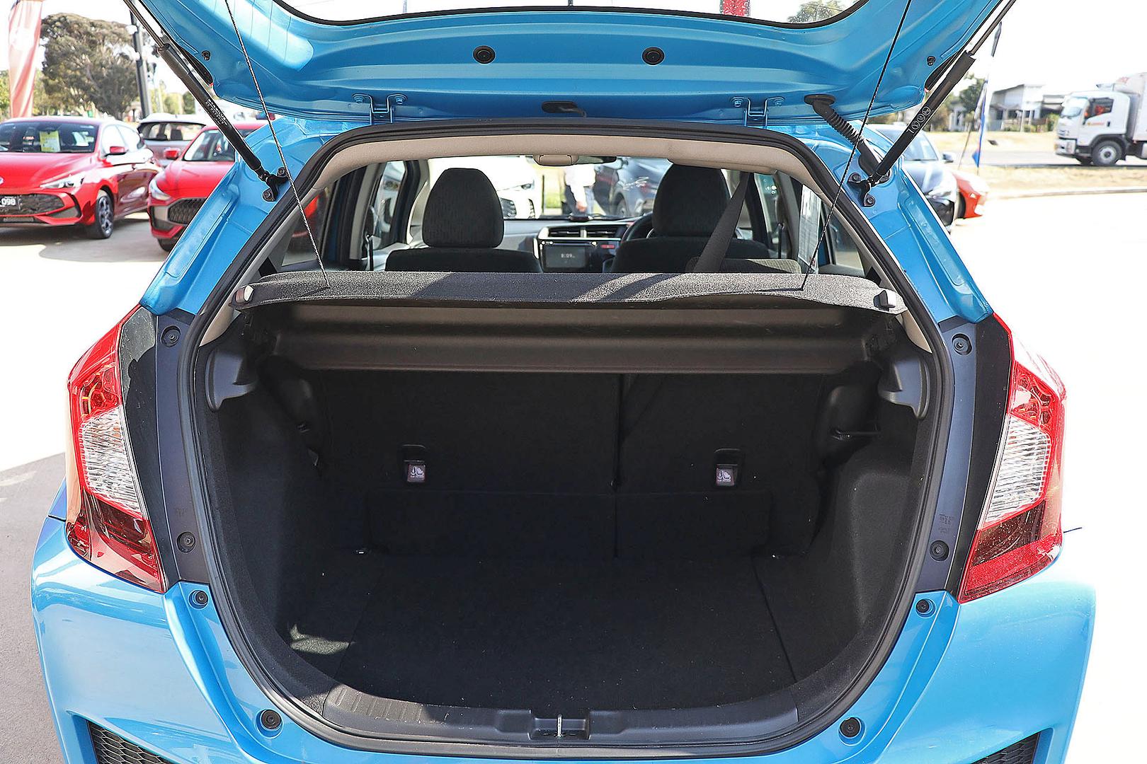 2016 HONDA JAZZ GK MY16 VTi CONTINUOUS VARIABLE 5D HATCHBACK