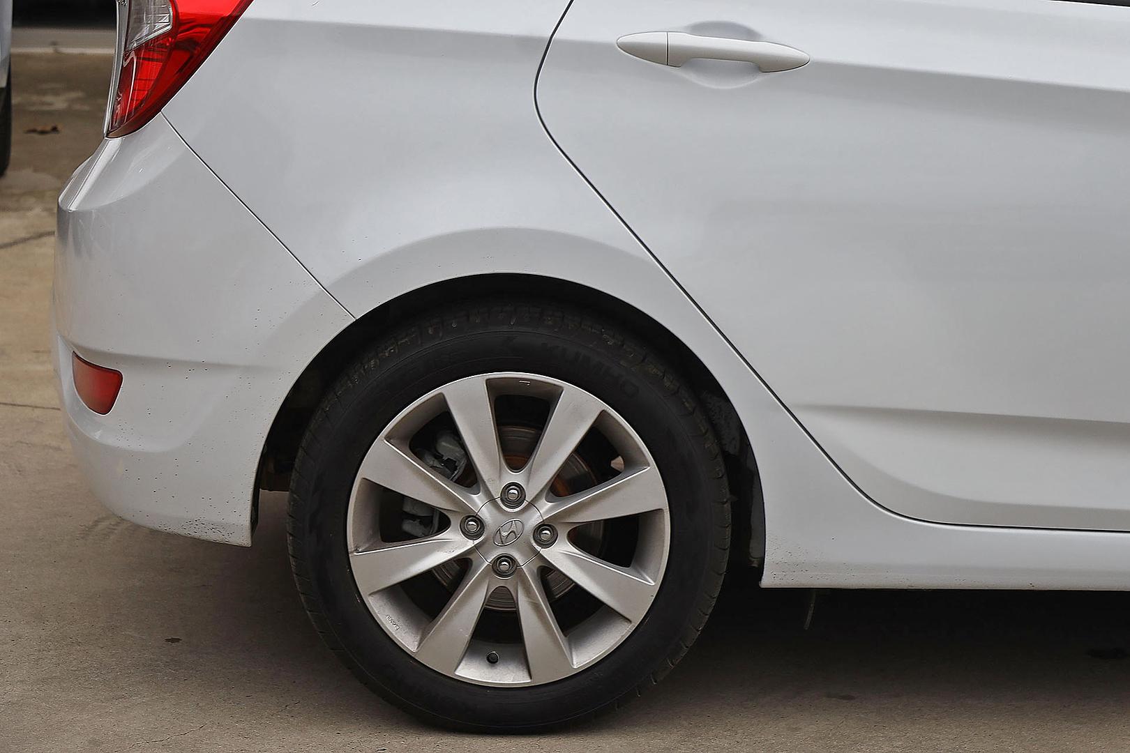 2019 HYUNDAI ACCENT RB6 MY18 SPORT 6 SP AUTOMATIC 5D HATCHBACK