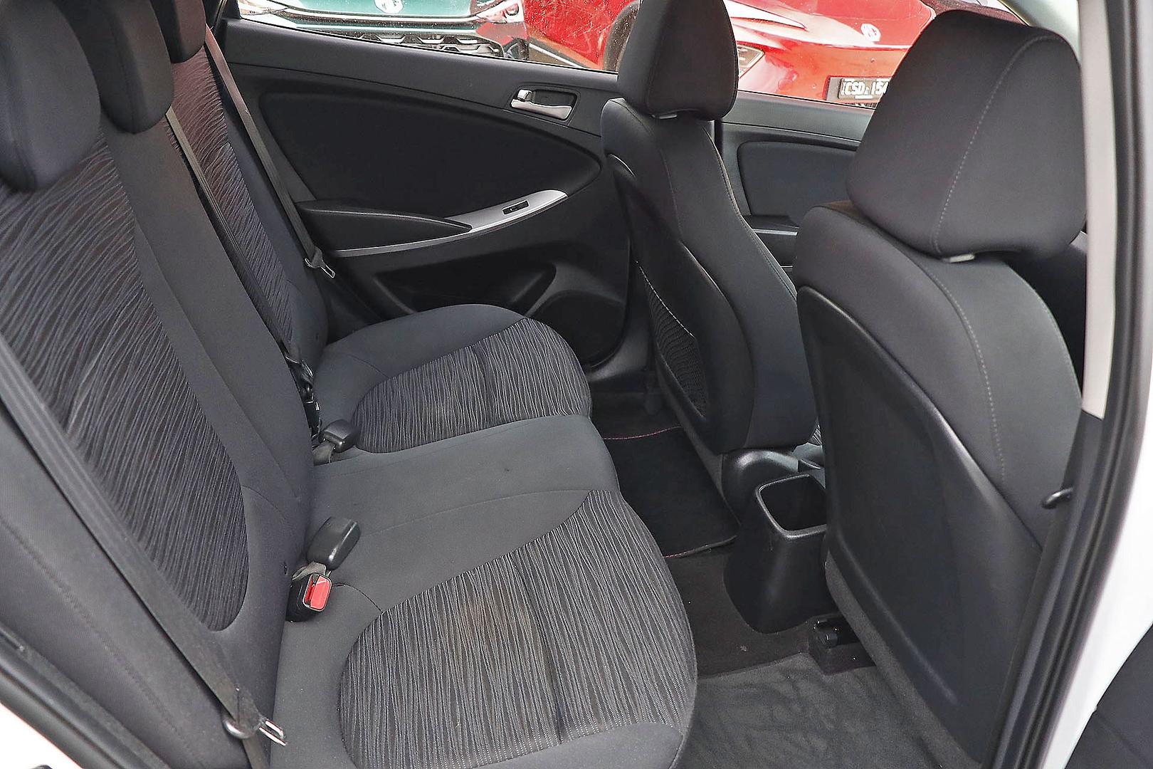 2019 HYUNDAI ACCENT RB6 MY18 SPORT 6 SP AUTOMATIC 5D HATCHBACK
