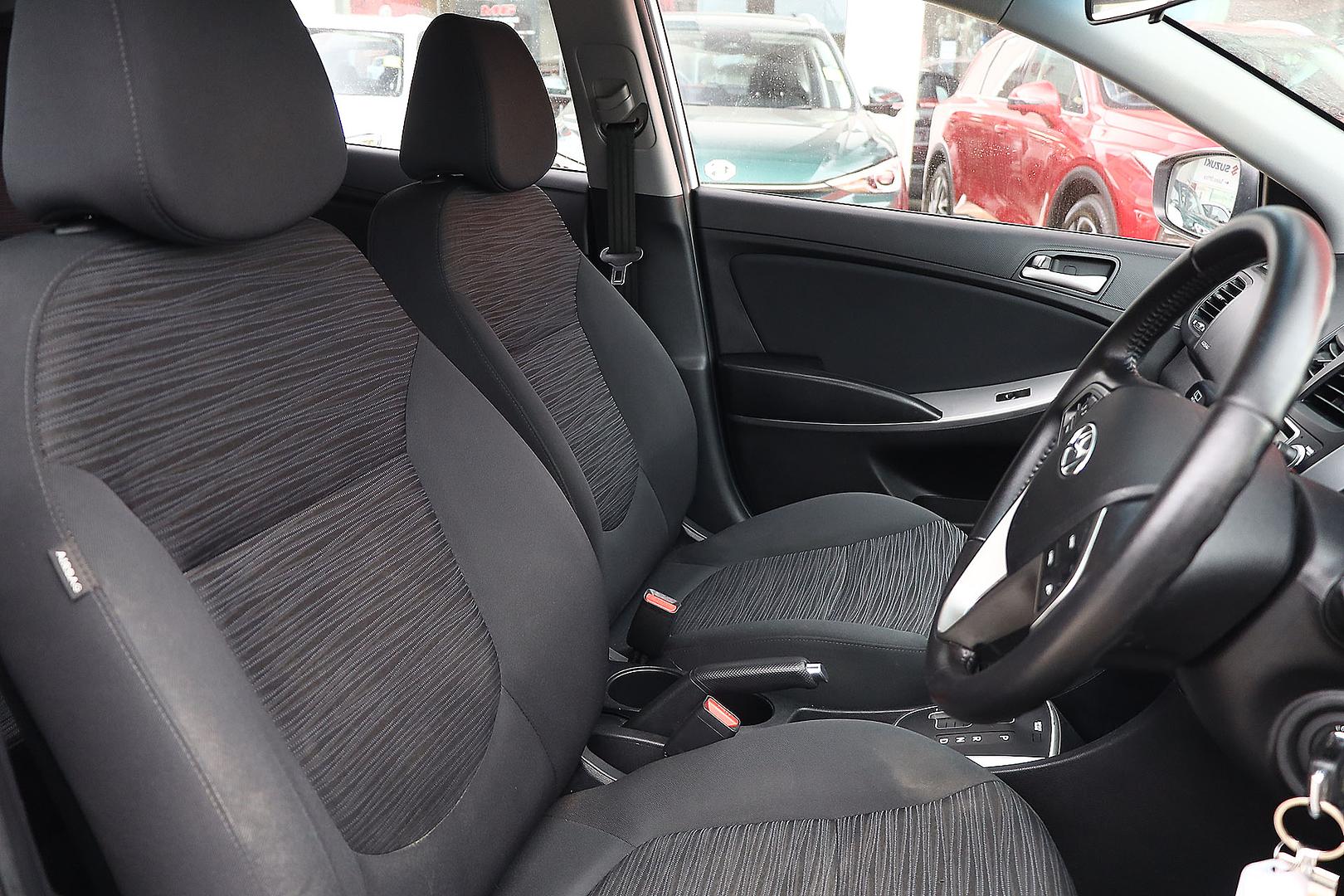 2019 HYUNDAI ACCENT RB6 MY18 SPORT 6 SP AUTOMATIC 5D HATCHBACK