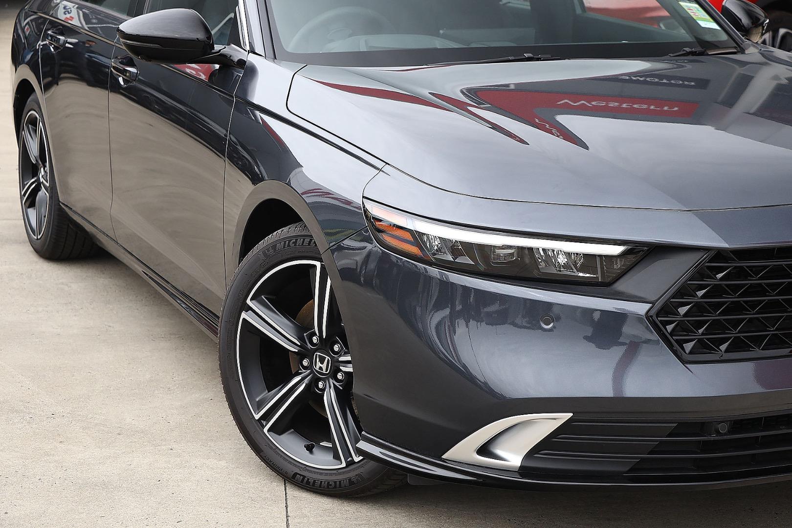2025 HONDA ACCORD MY24 e:HEV RS CONTINUOUS VARIABLE 4D SEDAN