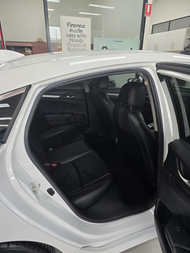 2019 HONDA CIVIC MY18 RS CONTINUOUS VARIABLE 4D SEDAN
