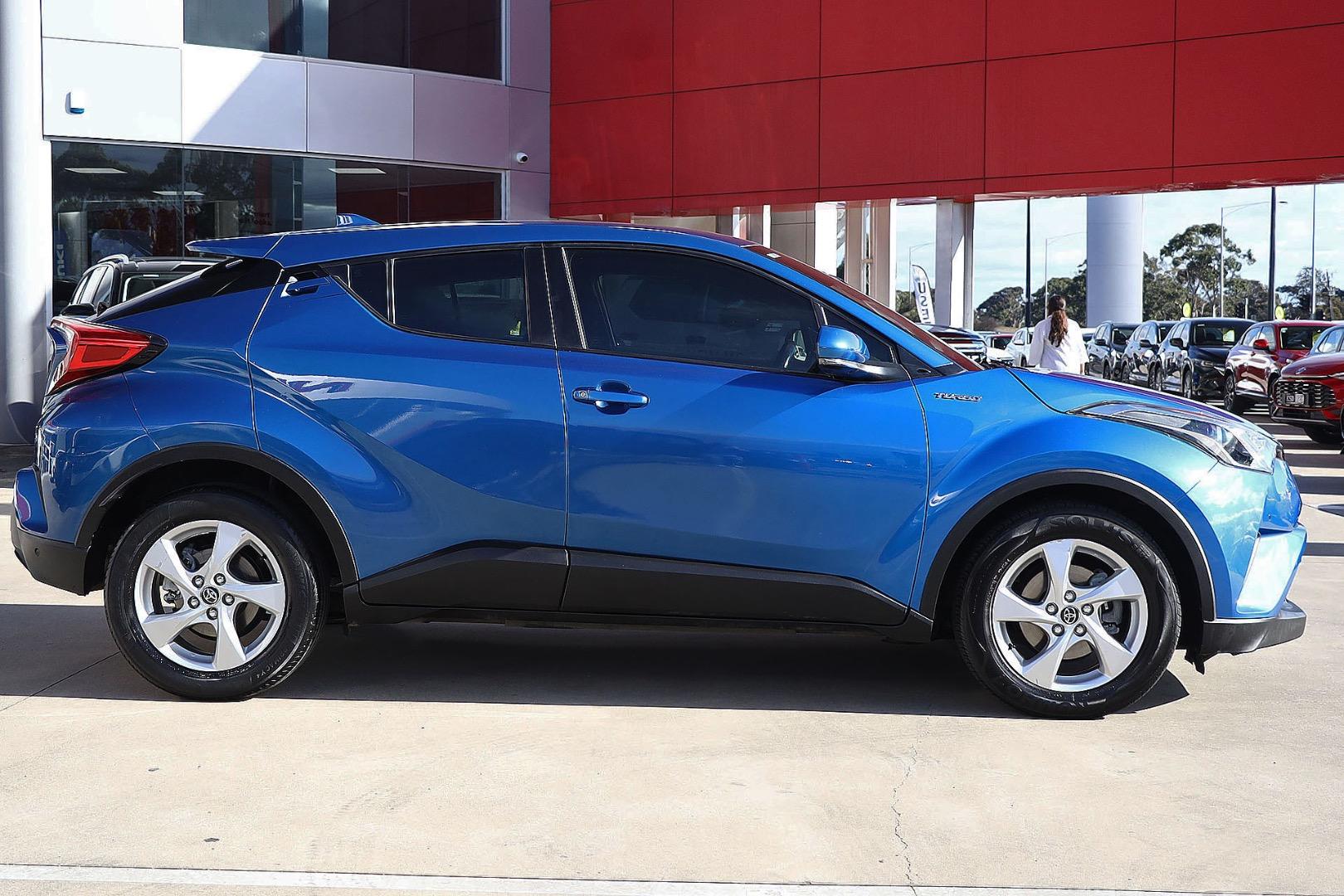 2017 TOYOTA C-HR NGX10R (2WD) CONTINUOUS VARIABLE 4D WAGON
