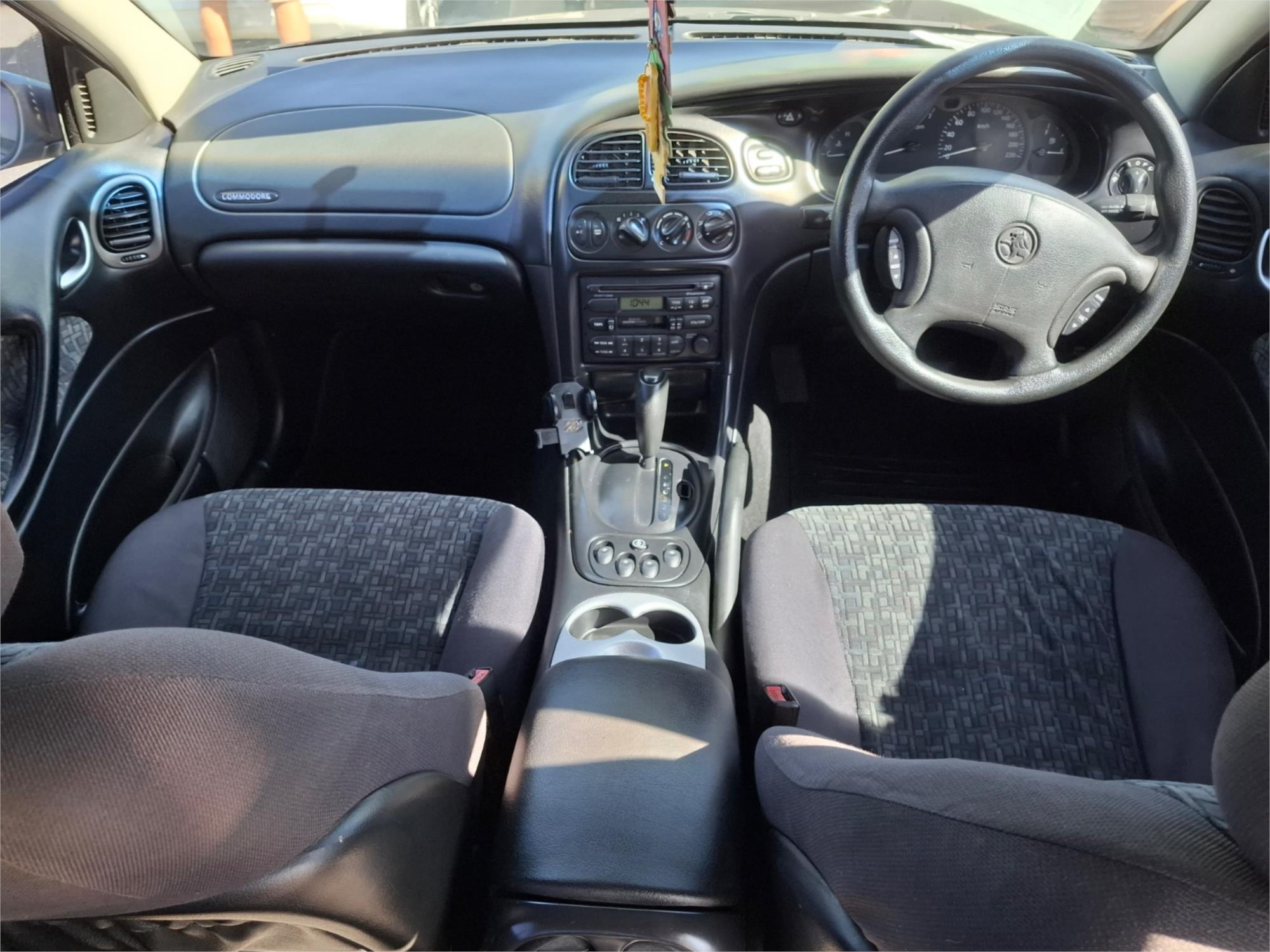 2002 HOLDEN COMMODORE VXII EXECUTIVE 4 SP AUTOMATIC 4D SEDAN