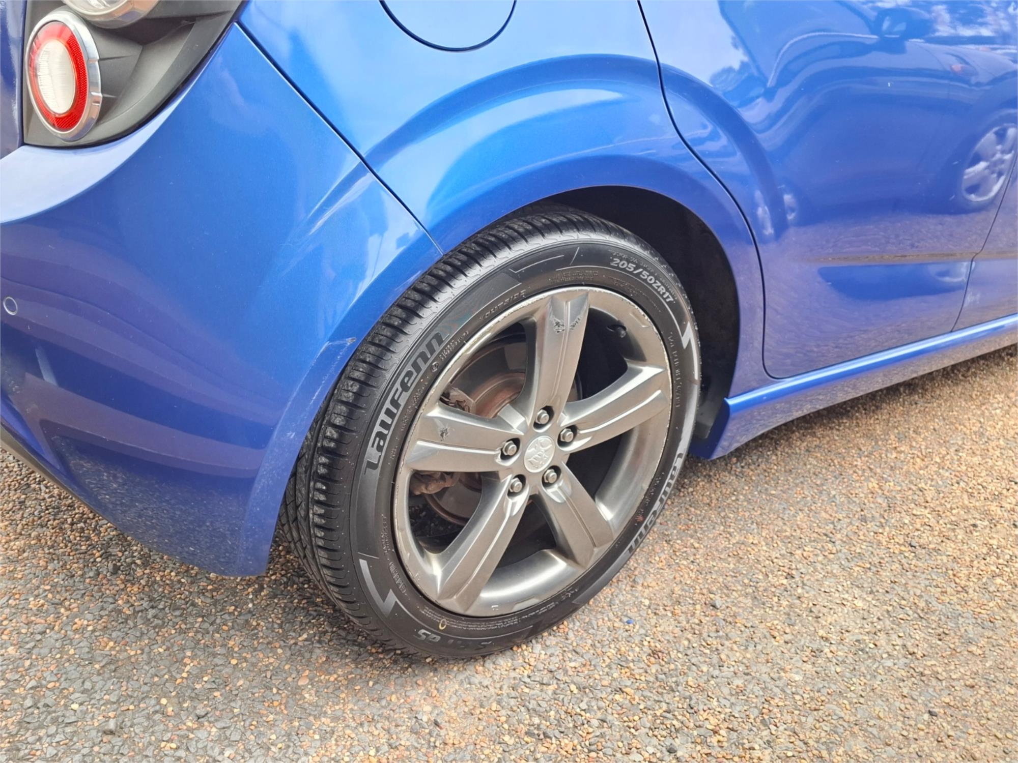 2014 HOLDEN BARINA TM MY14 RS 6 SP MANUAL 5D HATCHBACK