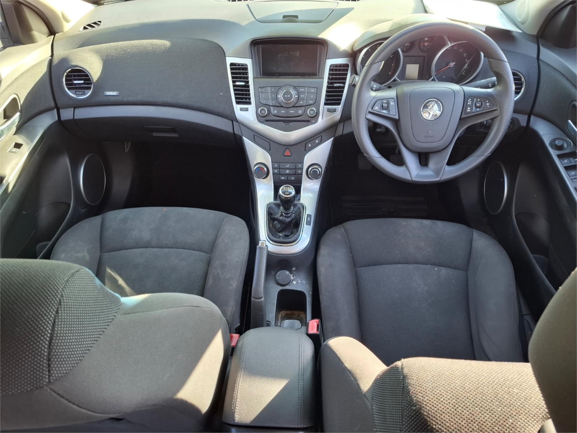 2014 HOLDEN CRUZE JH MY14 EQUIPE 5 SP MANUAL 5D HATCHBACK