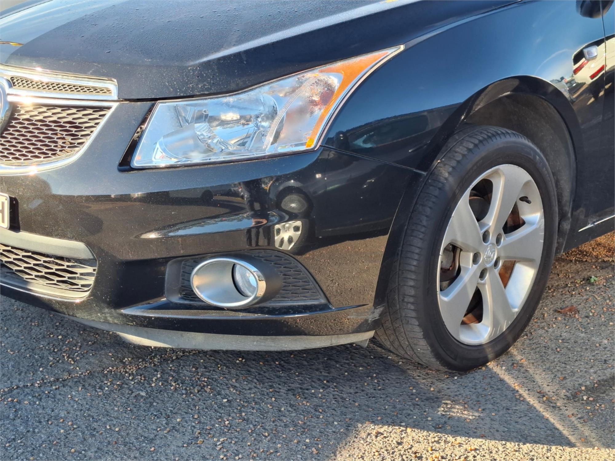 2014 HOLDEN CRUZE JH MY14 EQUIPE 5 SP MANUAL 5D HATCHBACK