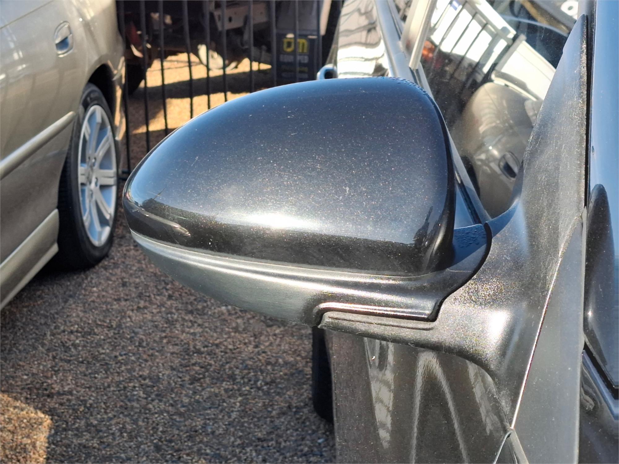 2014 HOLDEN CRUZE JH MY14 EQUIPE 5 SP MANUAL 5D HATCHBACK