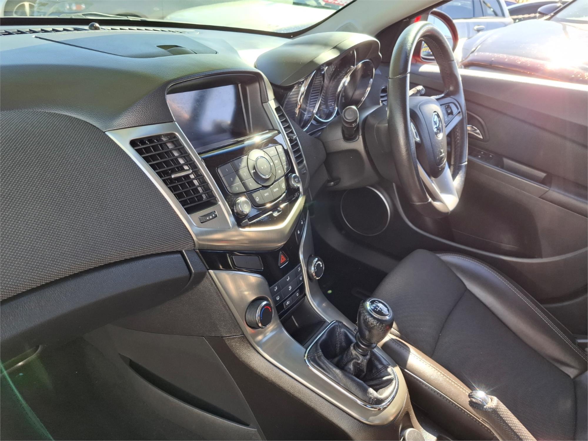 2013 HOLDEN CRUZE JH MY14 SRi V 6 SP MANUAL 4D SEDAN