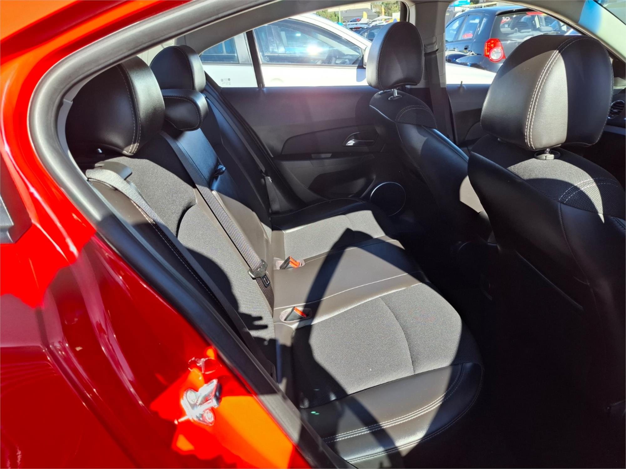 2013 HOLDEN CRUZE JH MY14 SRi V 6 SP MANUAL 4D SEDAN