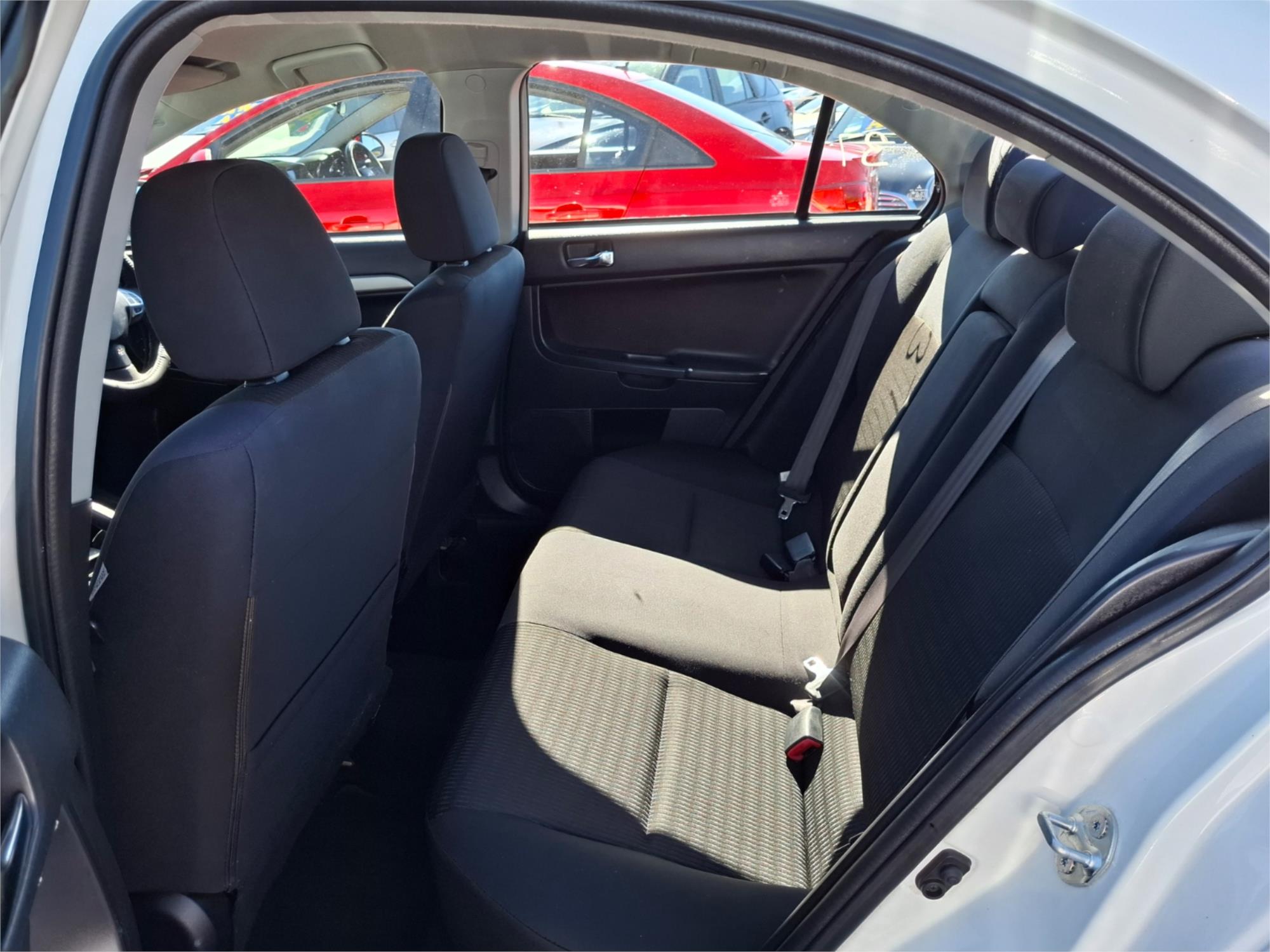2011 MITSUBISHI LANCER CJ MY11 ES 5 SP MANUAL 4D SEDAN