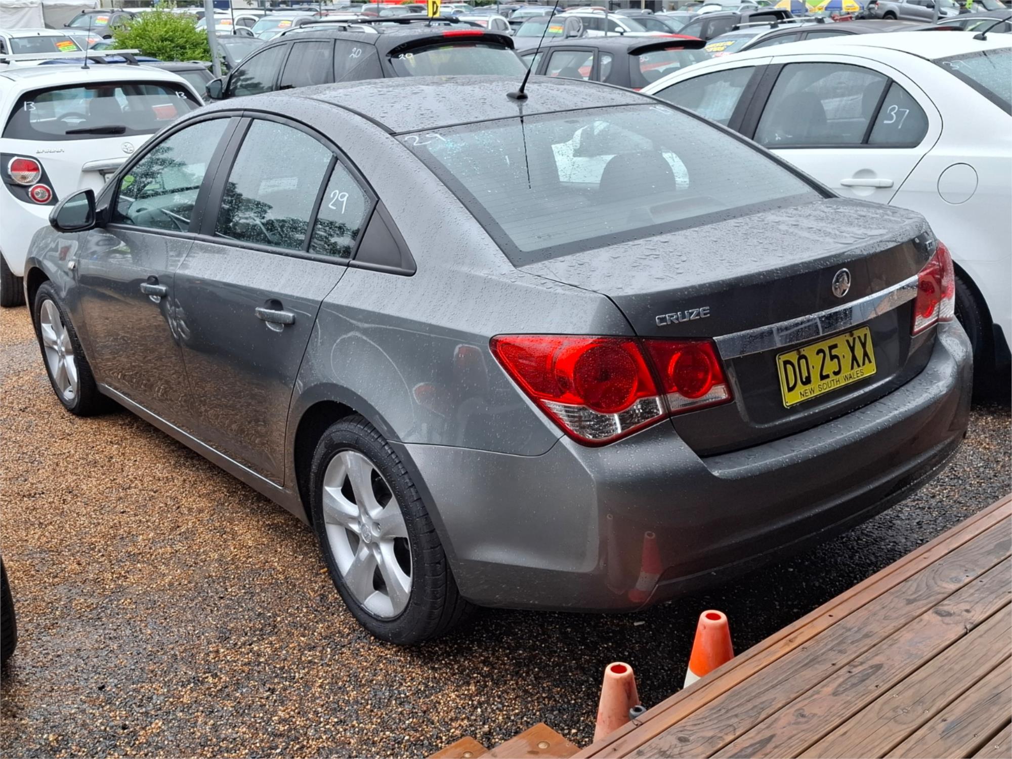 2011 HOLDEN CRUZE JH CD 5 SP MANUAL 4D SEDAN