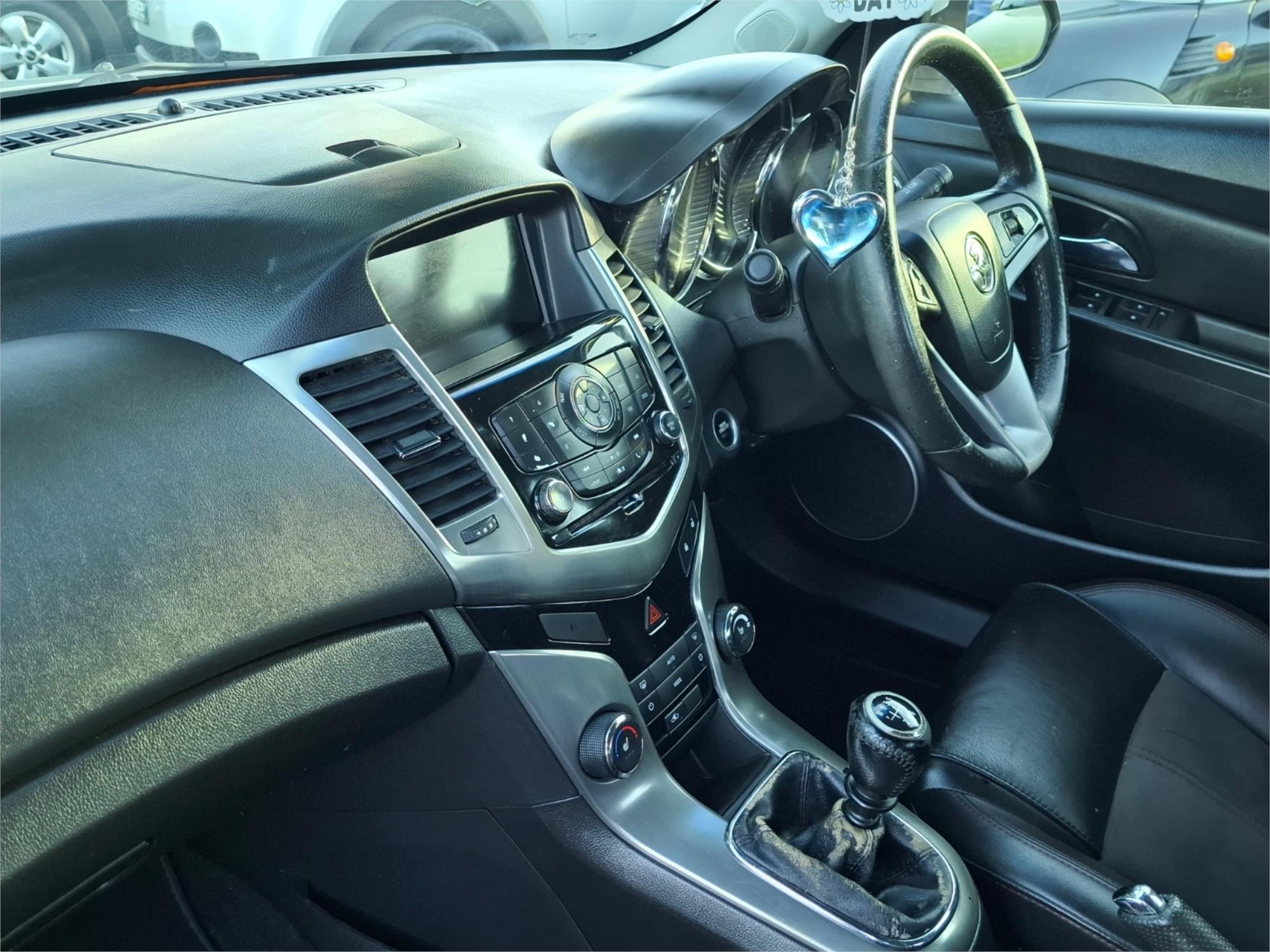 2016 HOLDEN CRUZE JH MY16 SRi Z-SERIES 6 SP MANUAL 4D SEDAN