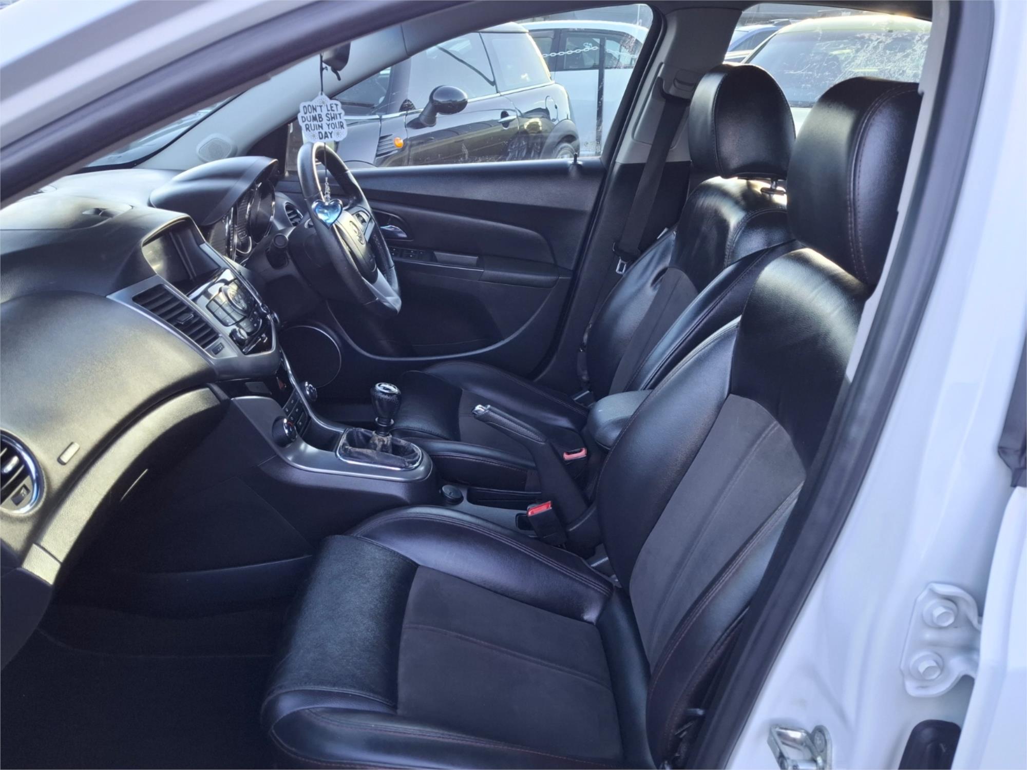 2016 HOLDEN CRUZE JH MY16 SRi Z-SERIES 6 SP MANUAL 4D SEDAN