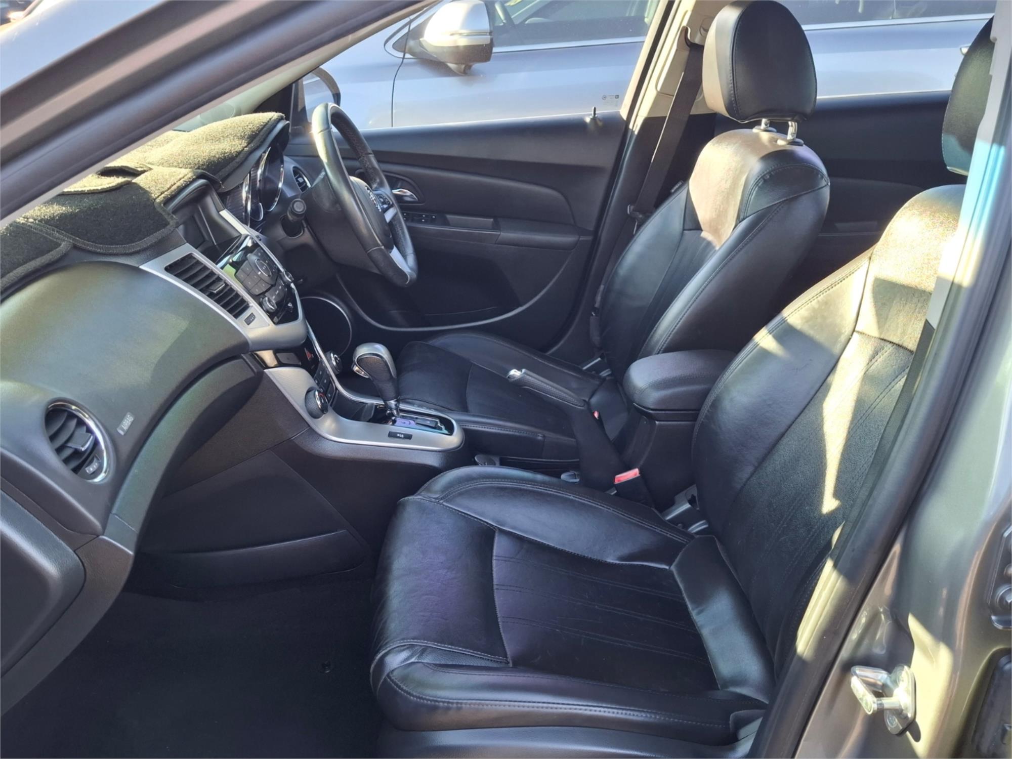 2012 HOLDEN CRUZE JH MY12 CDX 6 SP AUTOMATIC 4D SEDAN