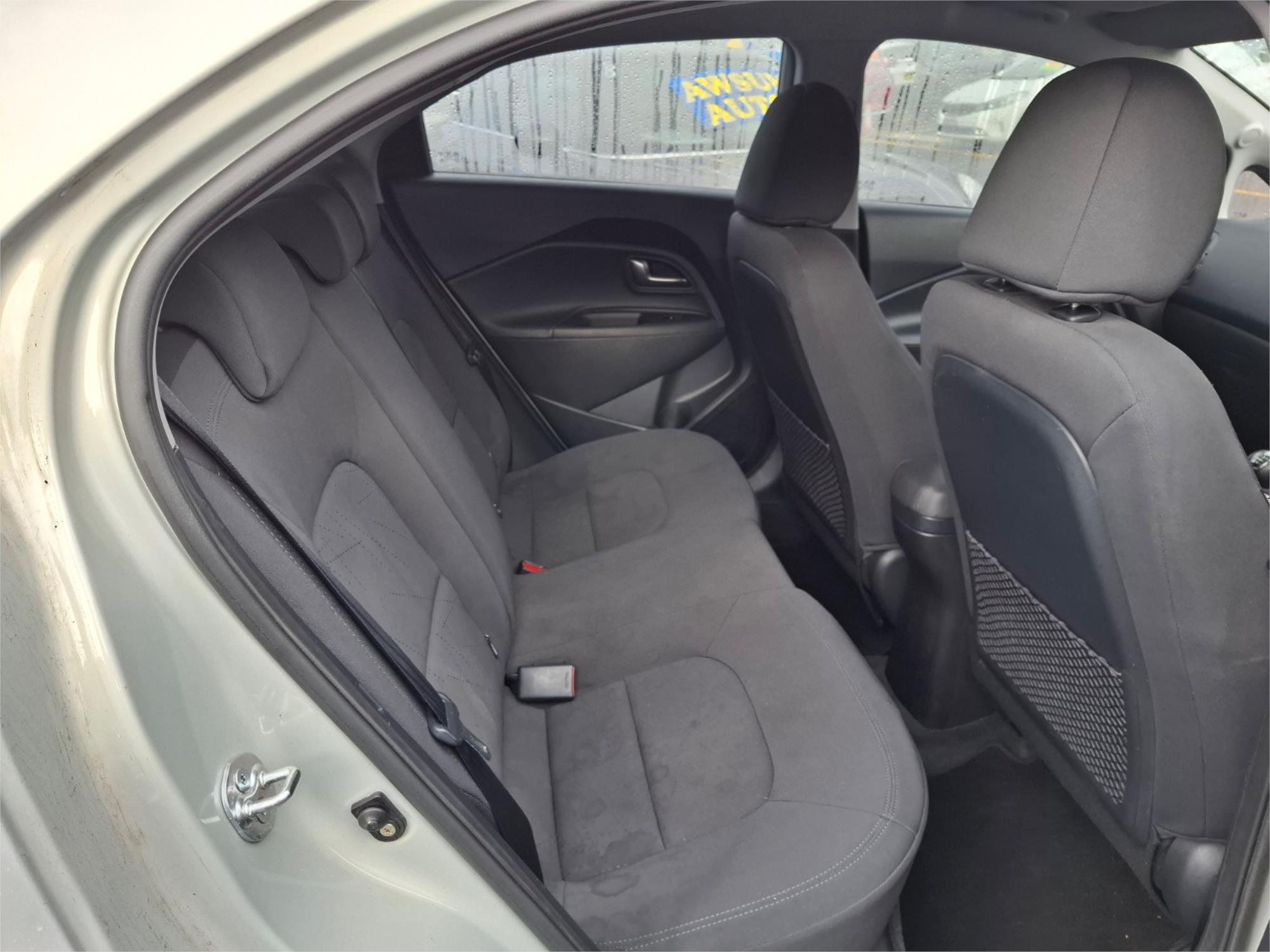 2011 KIA RIO UB SI 6 SP MANUAL 5D HATCHBACK